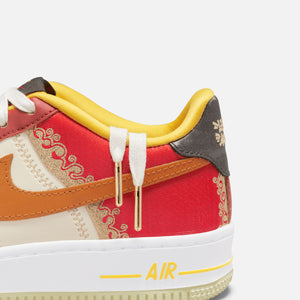 Nike Kids Air Force 1 PRM NYC T2 - Habanero Red / Light Curry / Coconut