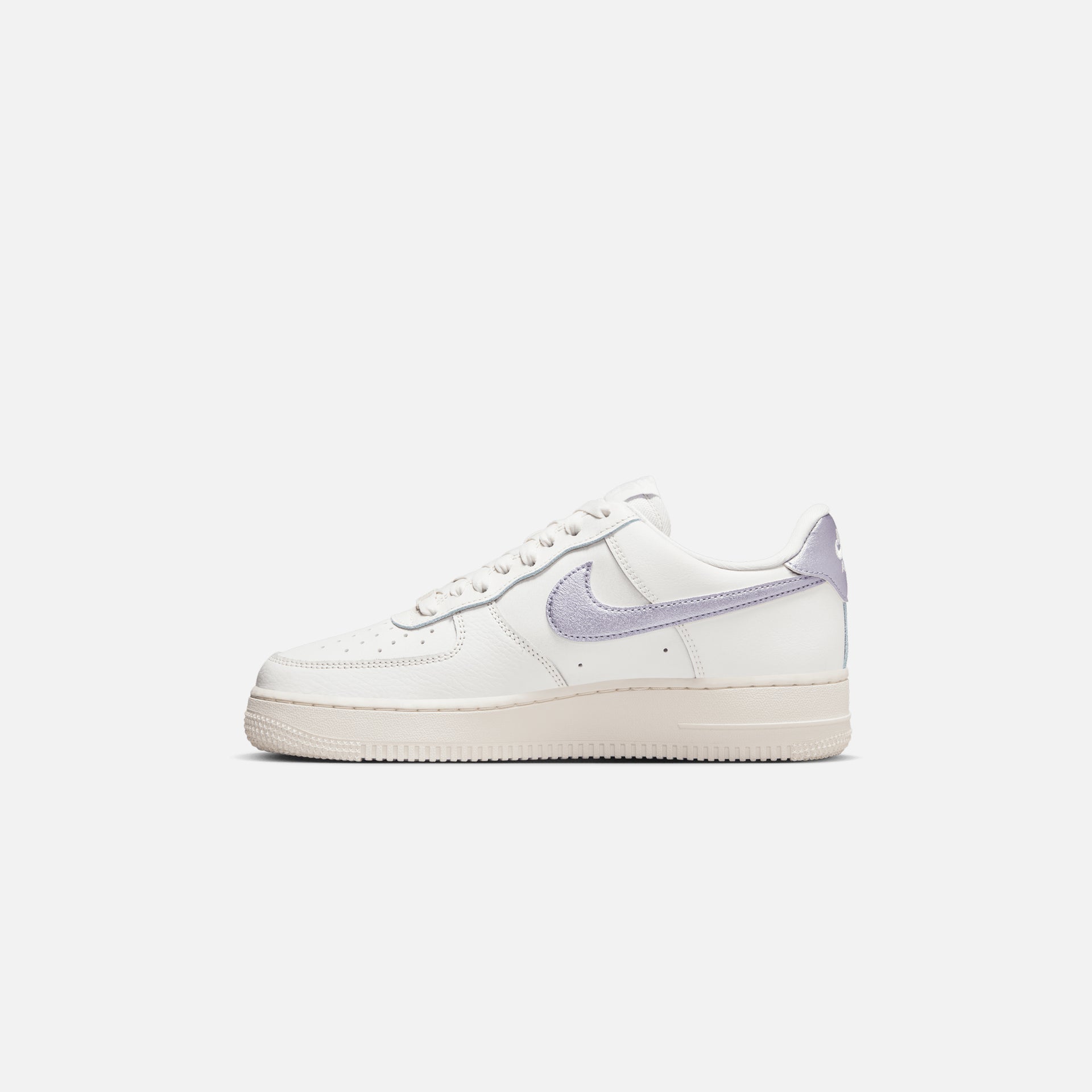 Nike Air Force 1 `07 ESS - Sail / Oxygen Purple