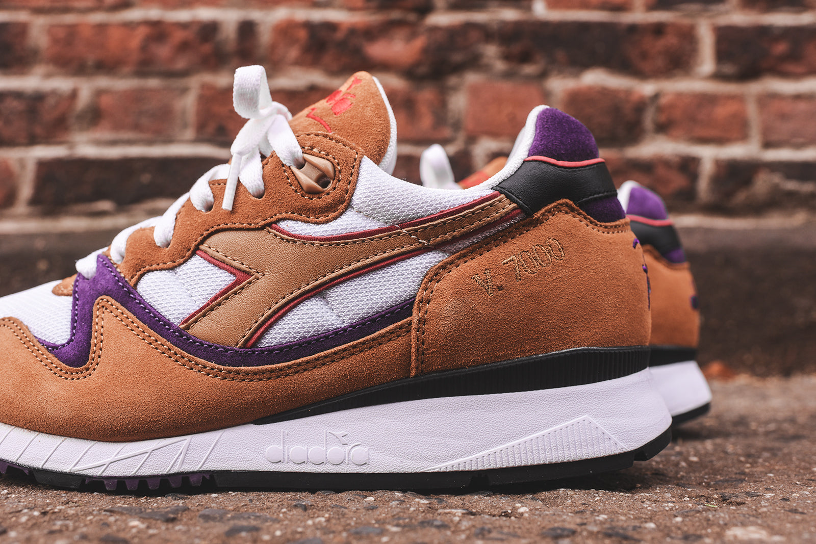 Diadora x Patta V.7000 90s - Honey mustard / Neutral grey
