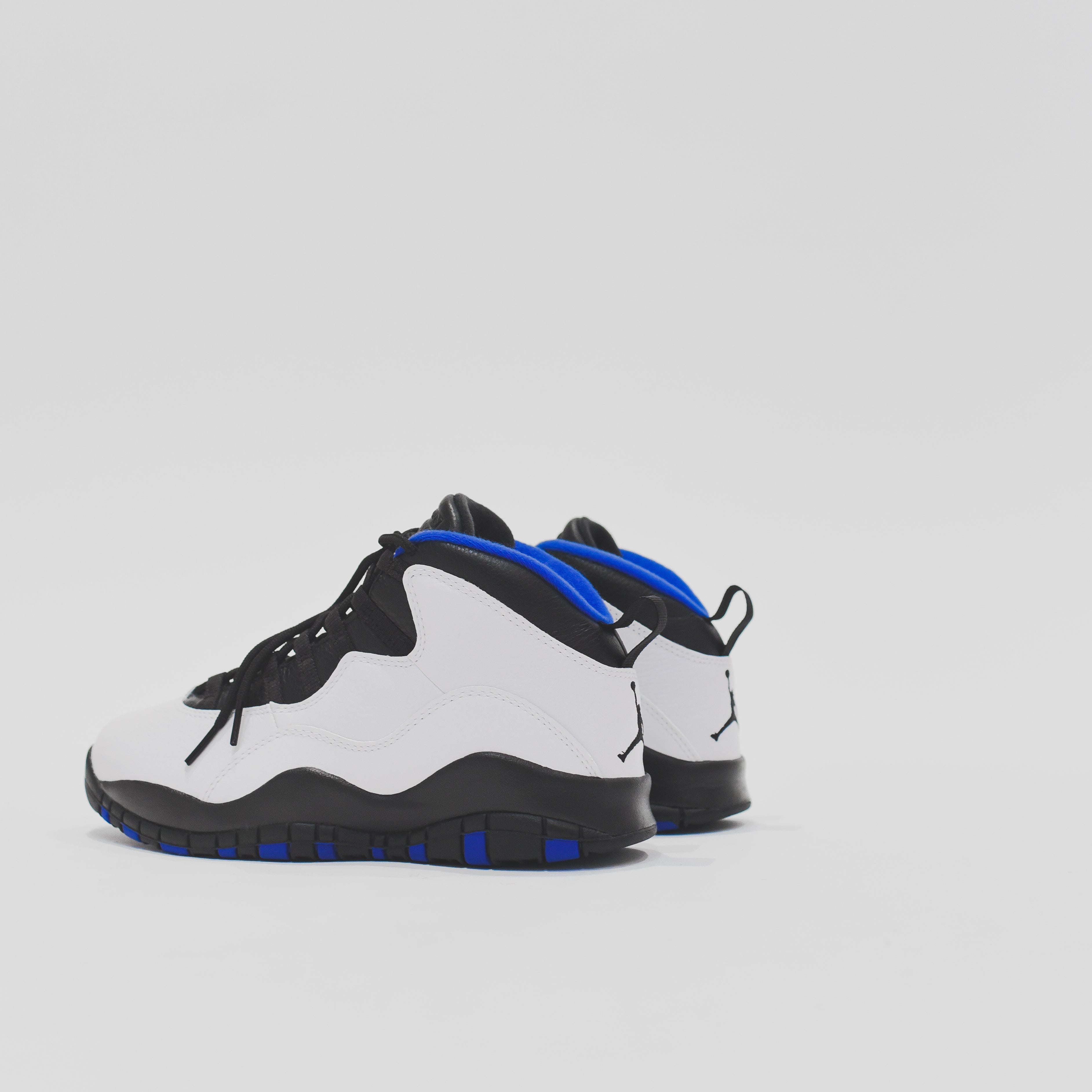 Air Jordan 10 ホワイト/ブラック/ブルー Nike Air Jordan 10 Retro - White / Black / Royal Blue – Kith