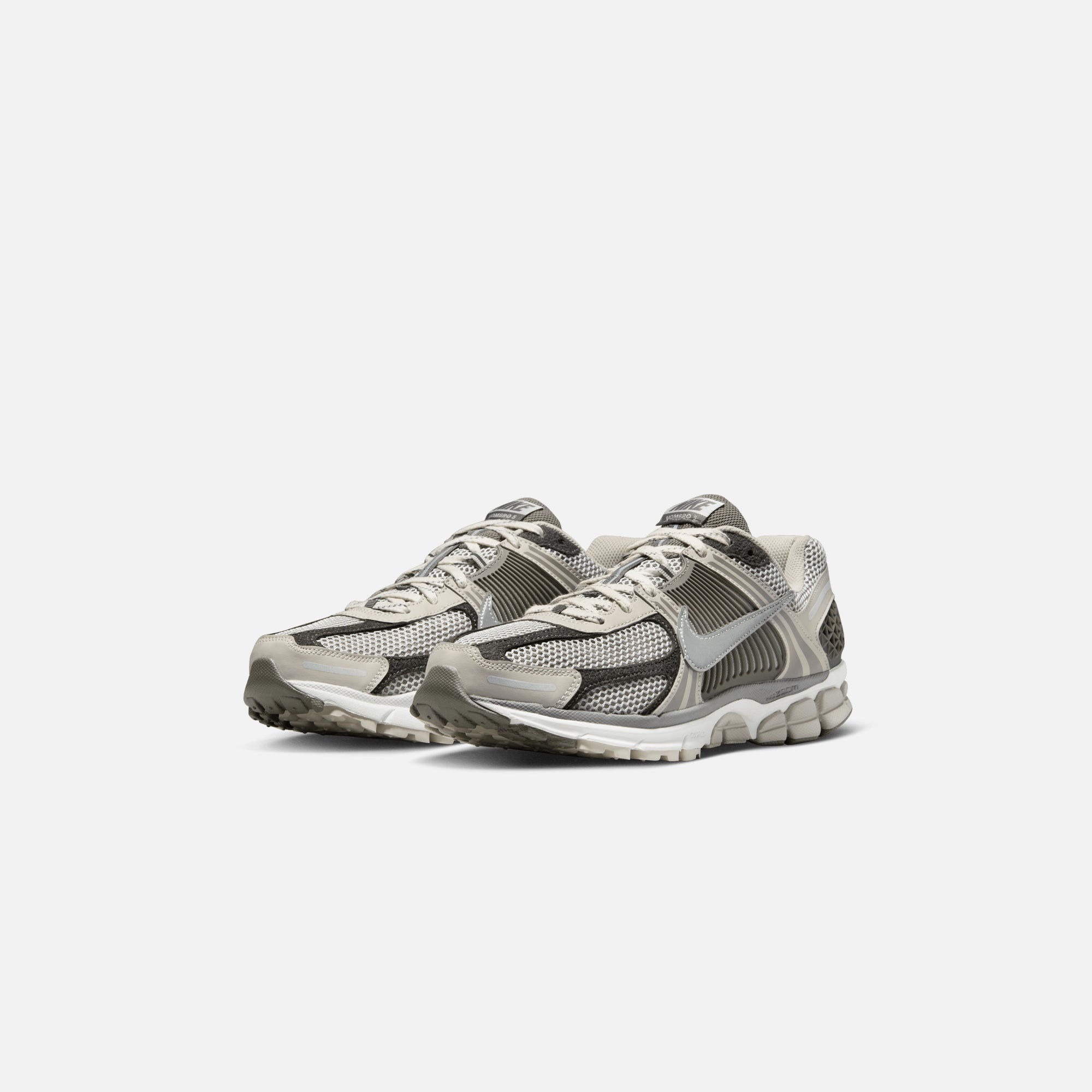 【NIKE】FD0791-012★ズーム ヴォメロ 5 ★PRM Light Iron Ore Nike Zoom Vomero 5 PRM - Iron Ore / Metallic Silver / Photon