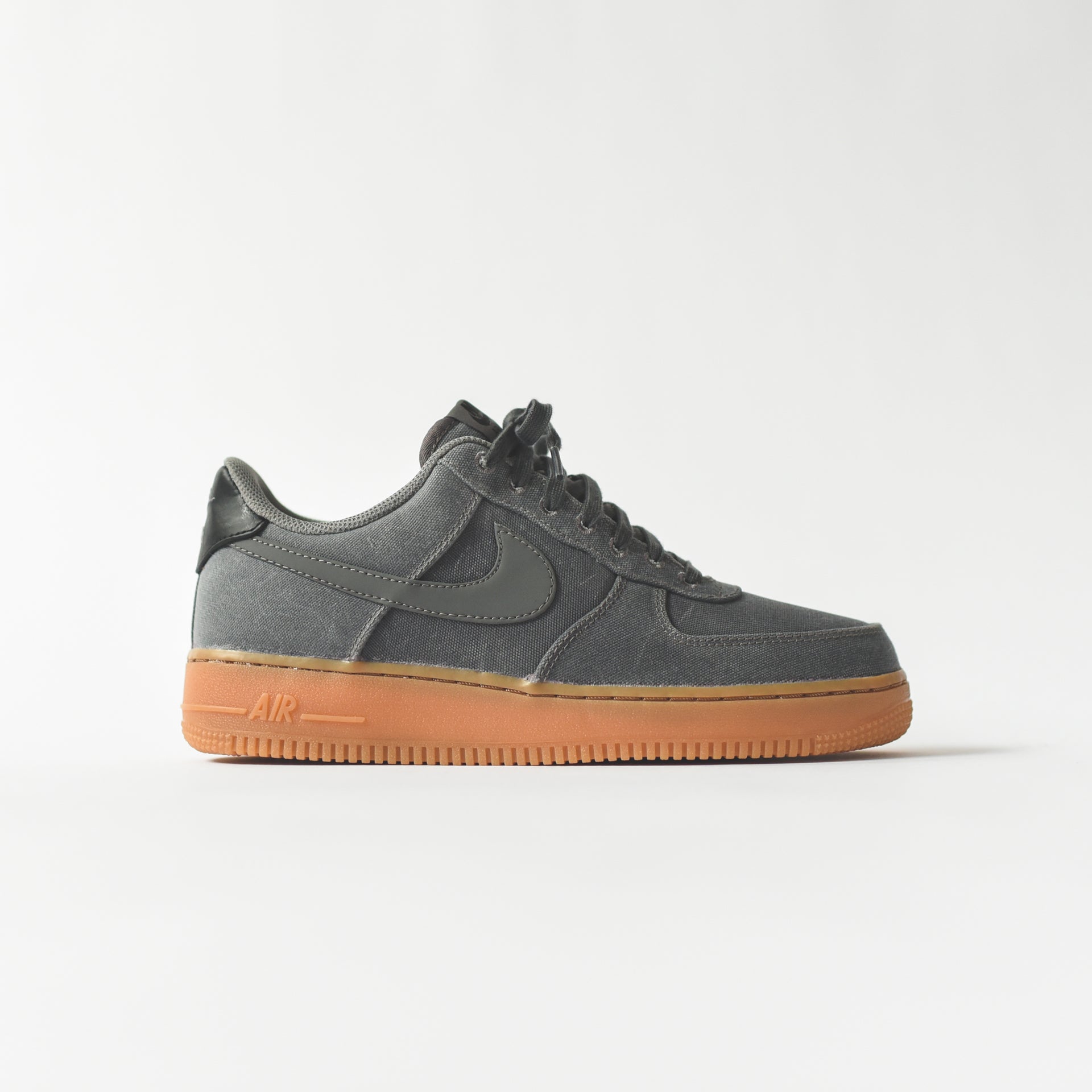 Nike Air Force 1 - Pewter / Gum