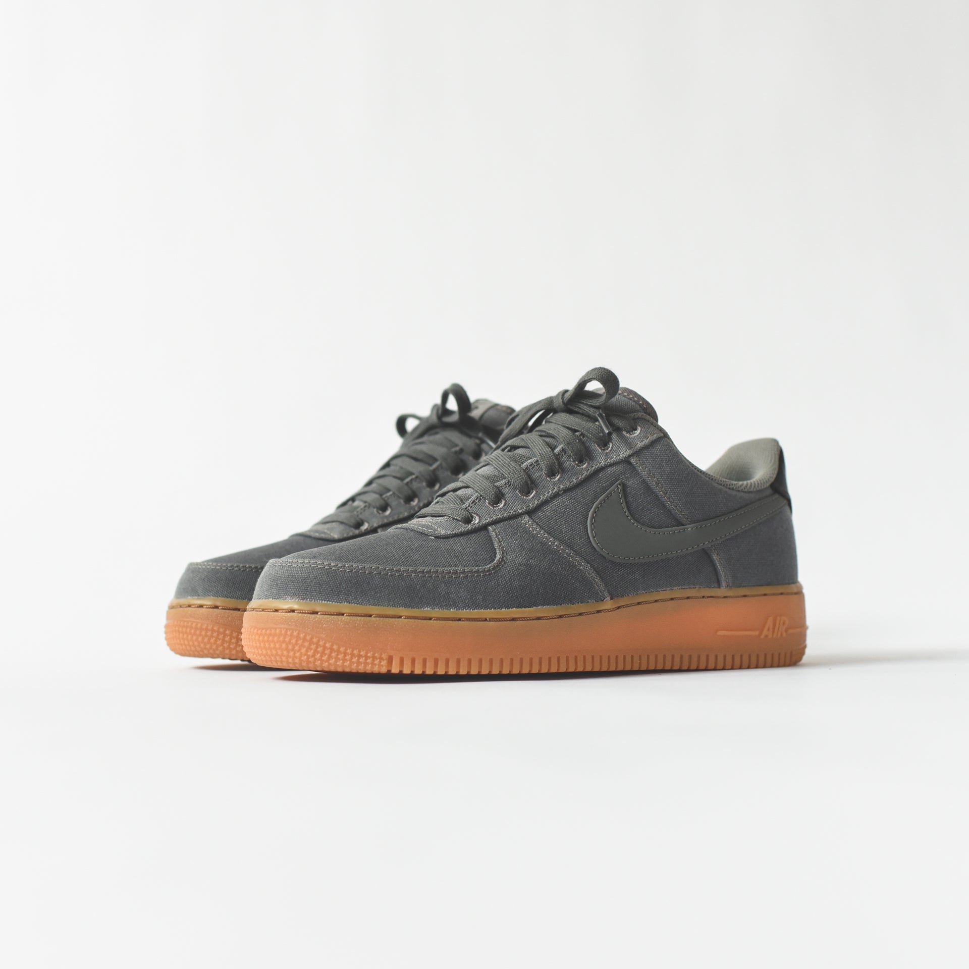 Nike Air Force 1 - Pewter / Gum