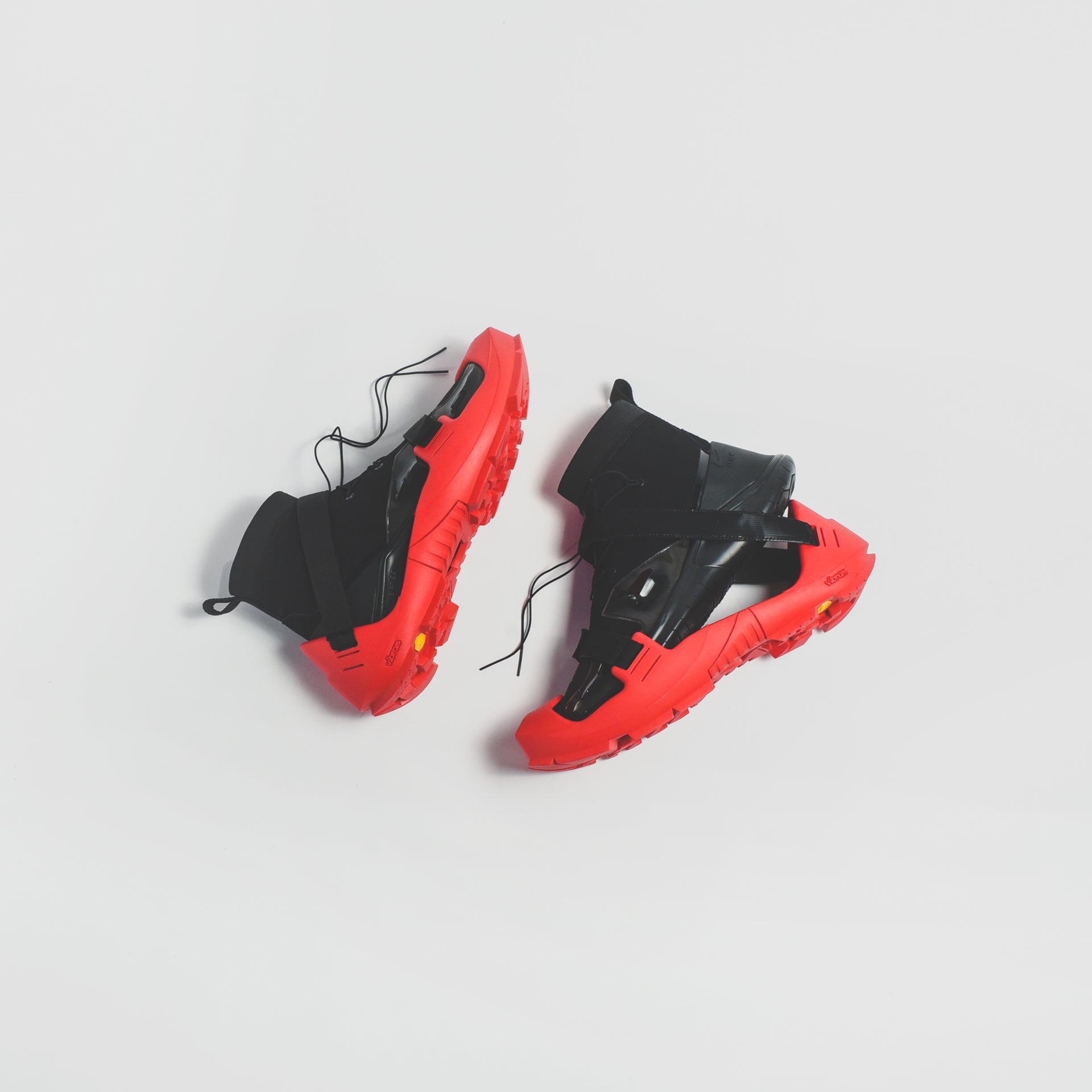 Nike x MMW Free TR 3 - Black / University Red
