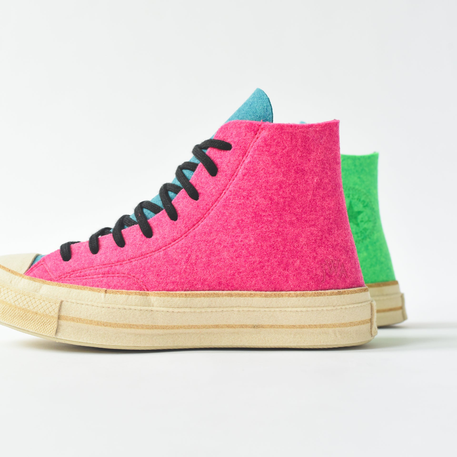 Converse x J.W Anderson Chuck 70 High - Fuschia Purple / Island Green