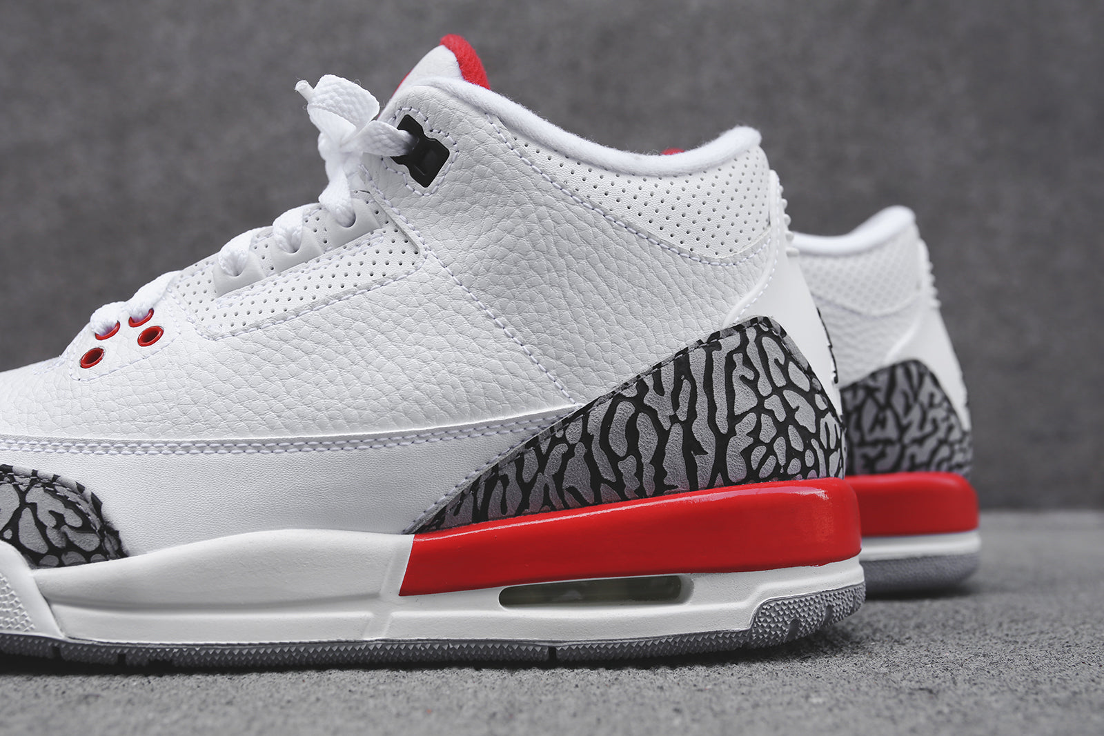 Nike Grade School Air Jordan 3 Retro - Katrina