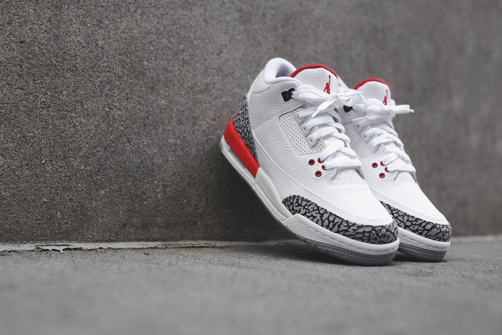 Nike Grade School Air Jordan 3 Retro - Katrina