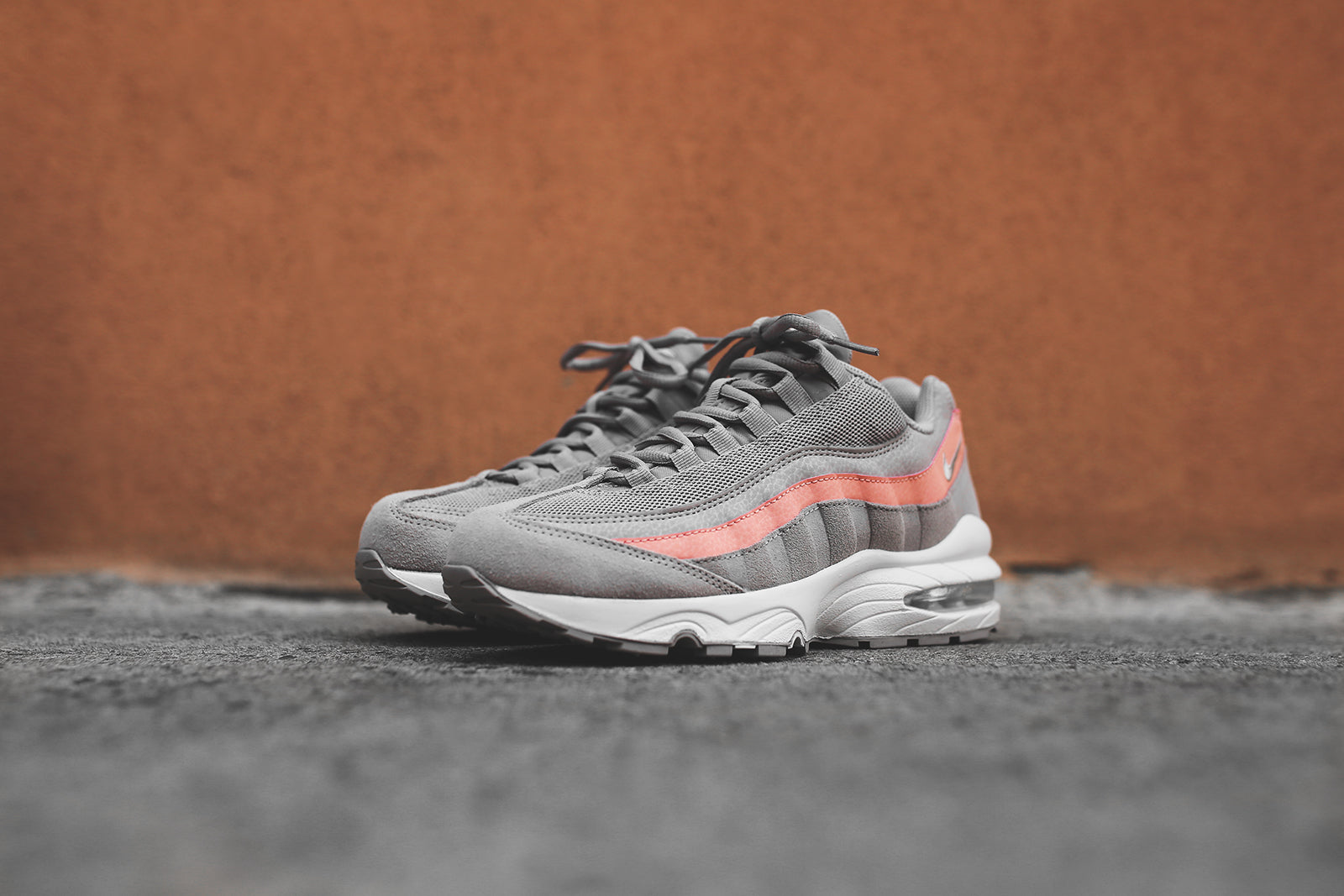 Nike Grade School Air Max 95 - Grey / Coral / White