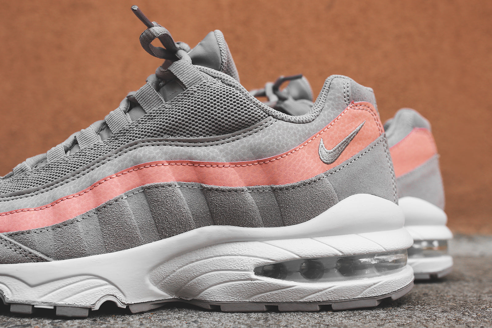 Nike Grade School Air Max 95 - Grey / Coral / White