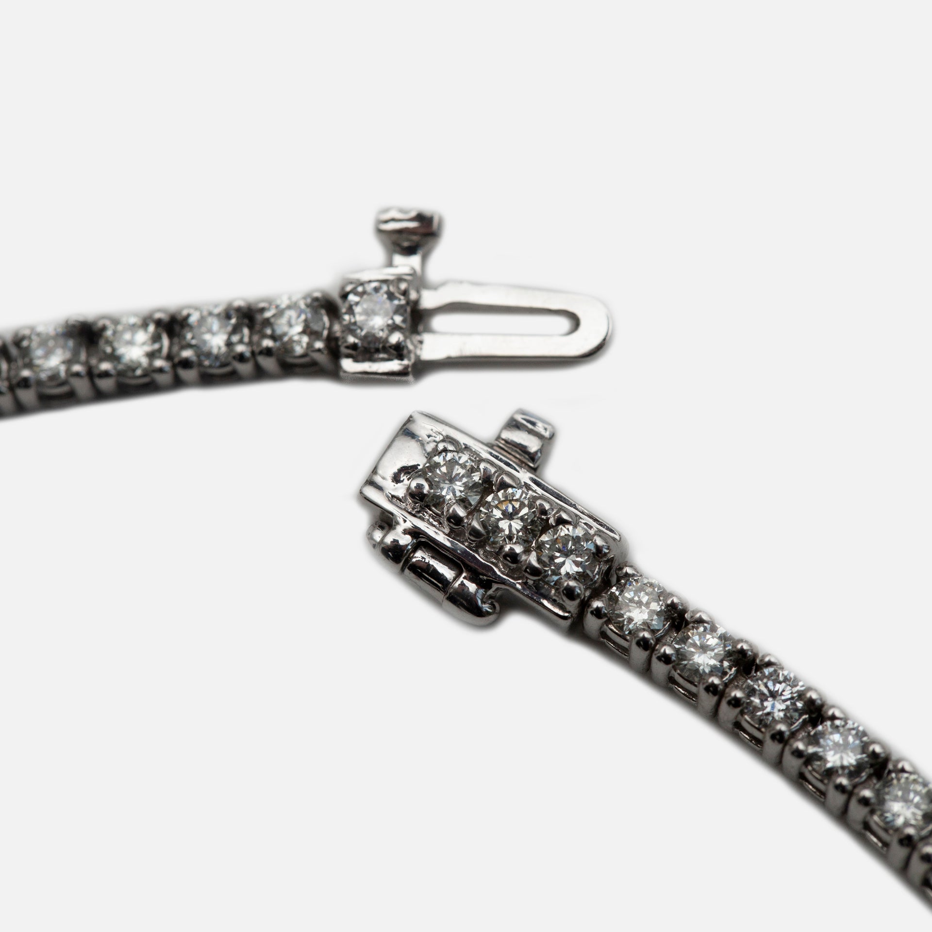 Greg Yuna 5 Pointer Tennis Bracelet - White Gold