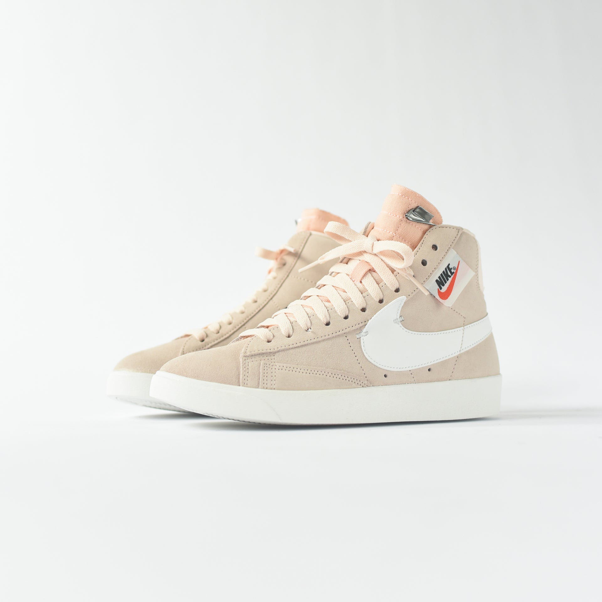 Nike WMNS Blazer Mid Rebel - Guava Ice / Summit White / Black