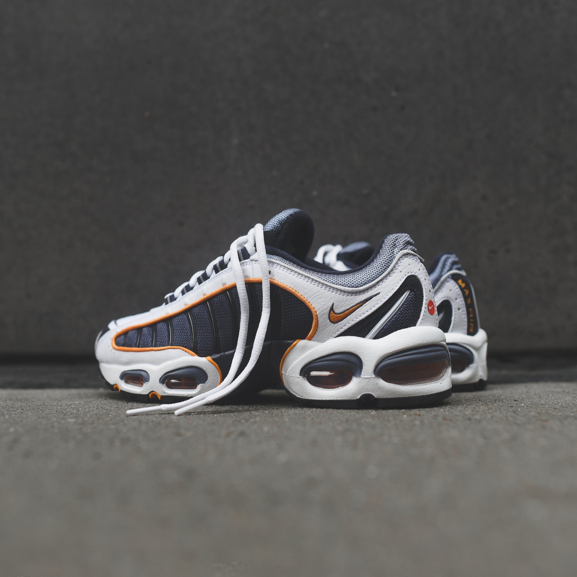 Nike Air Max Tailwind IV - Metro Grey / Resin / White / Machine