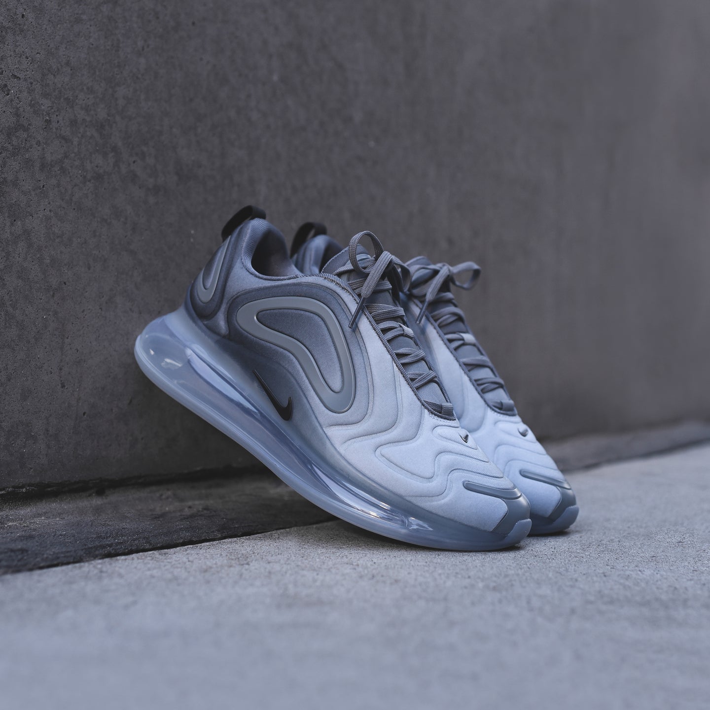 Nike WMNS Air Max 720 - Cool Grey / Black / Wolf Grey â Kith