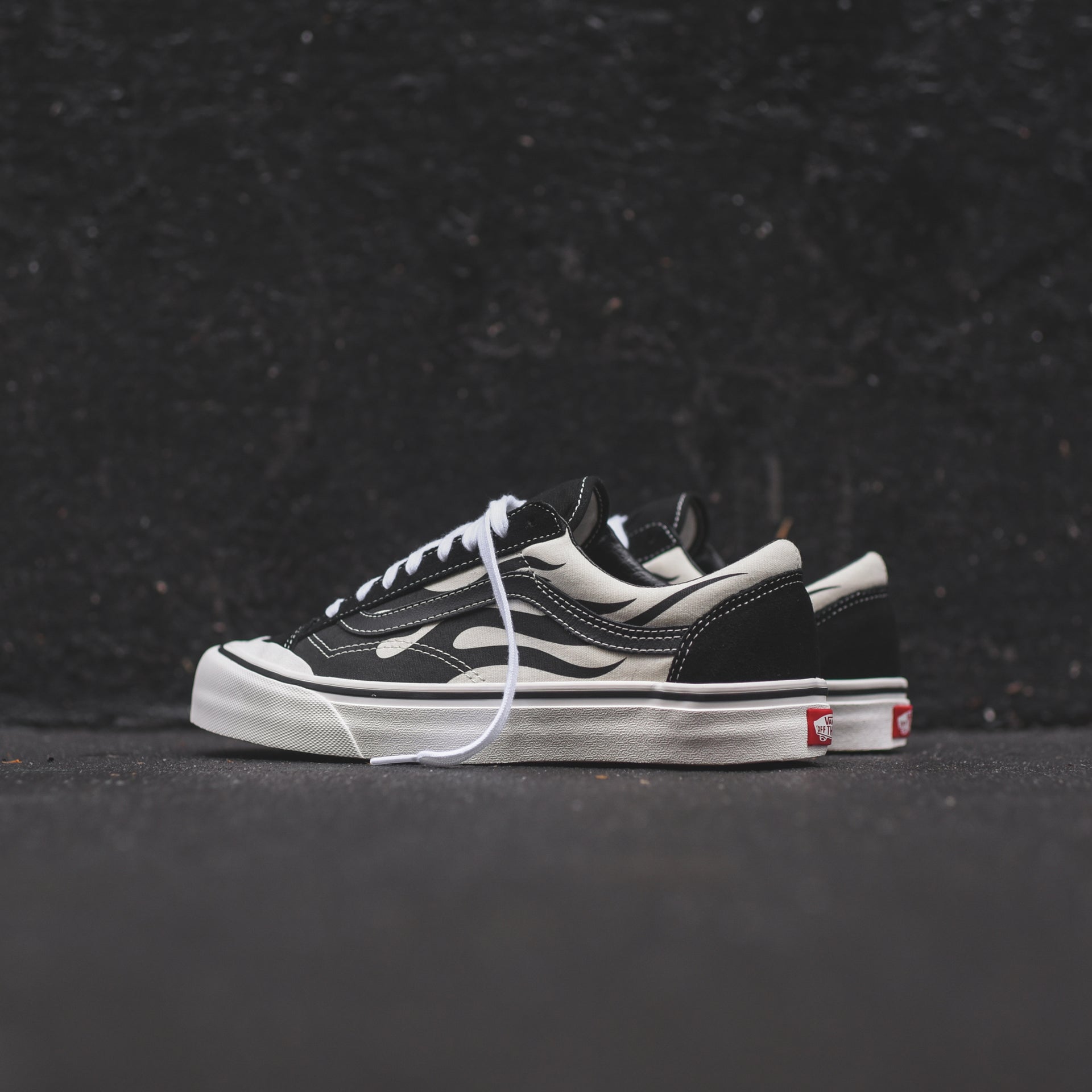 Vans Style 36 SF - Flame / Black