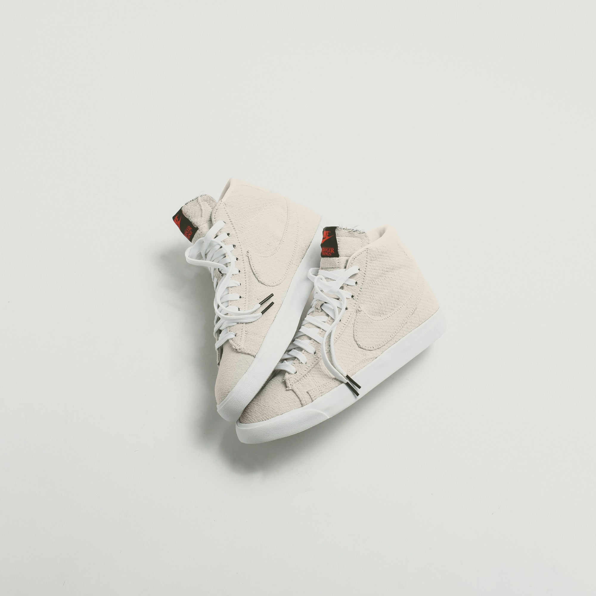stranger things x nike blazer high