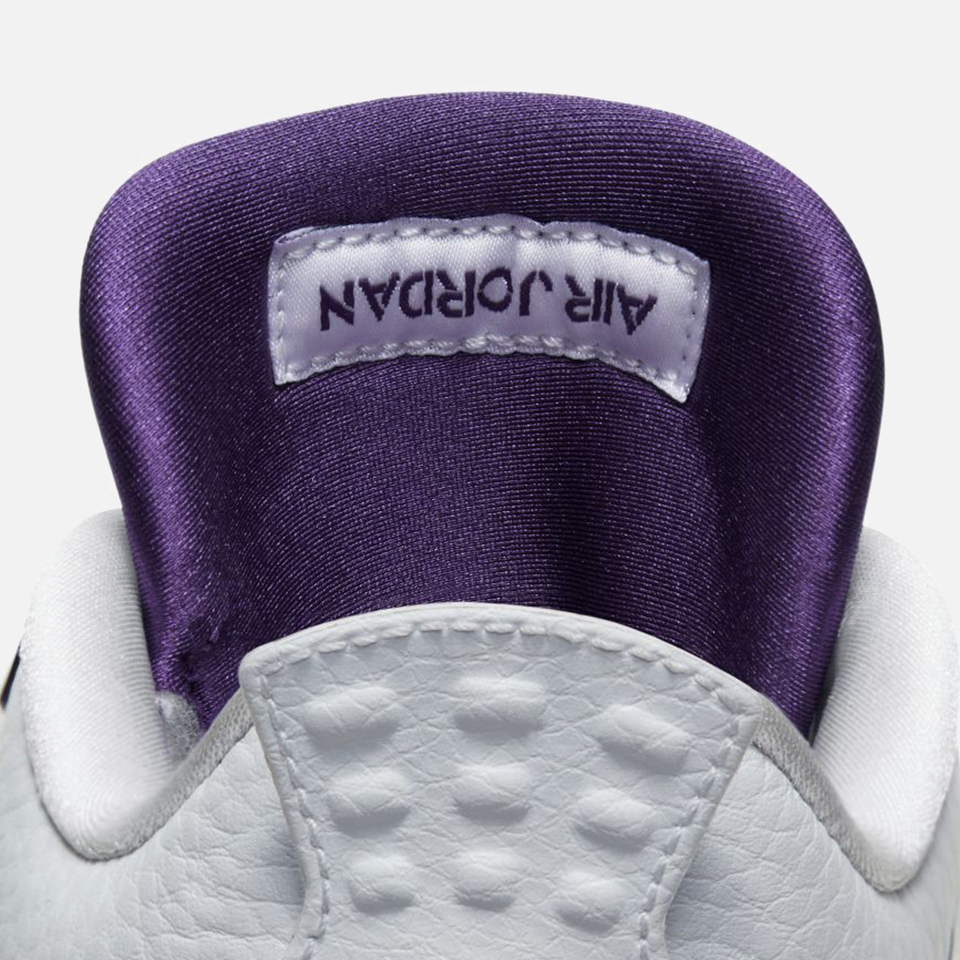 Nike Grade School Air Jordan 4 Retro - White / Court Purple / Metallic Silver
