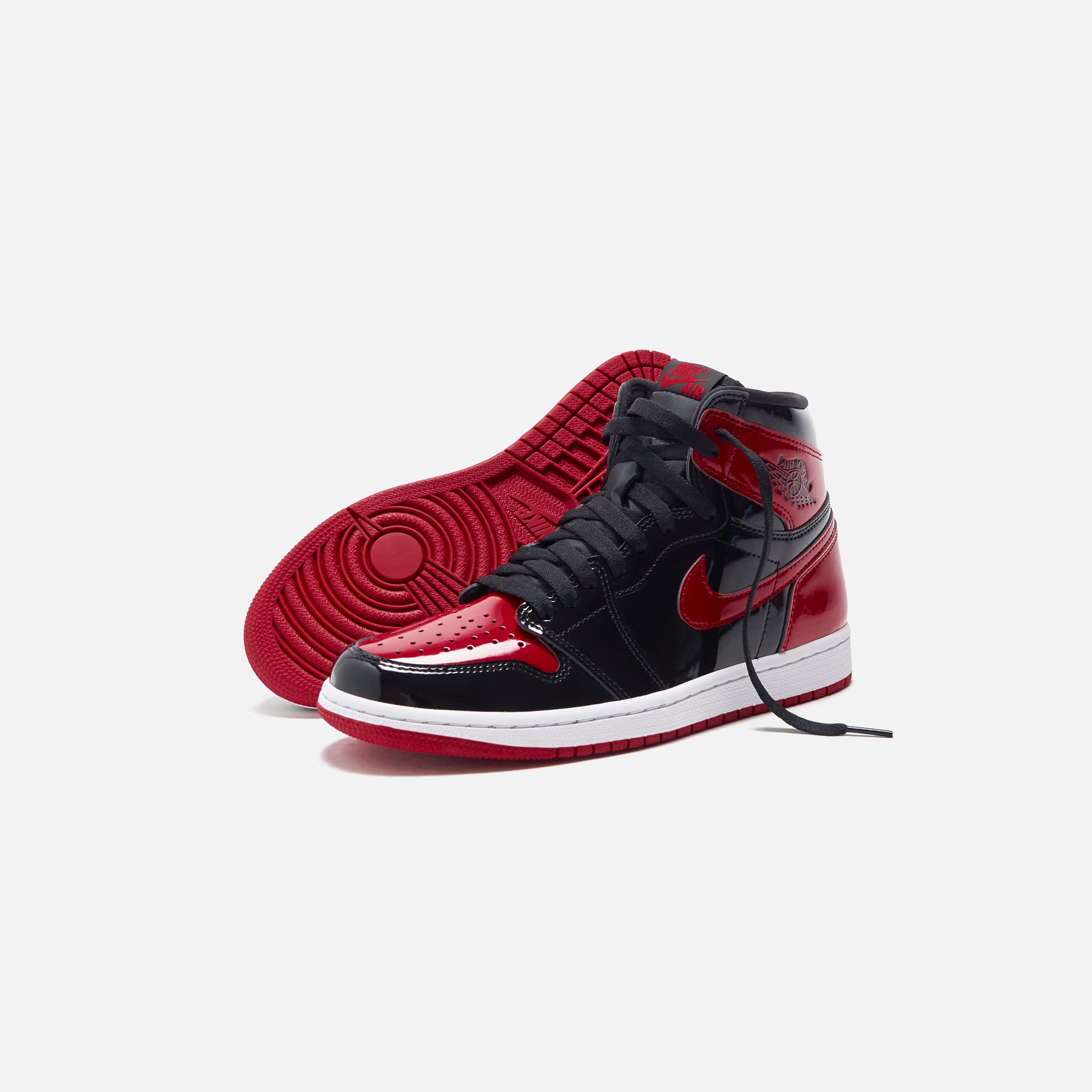 Nike Air Jordan 1 Retro High OG - Black / Varsity Red / White