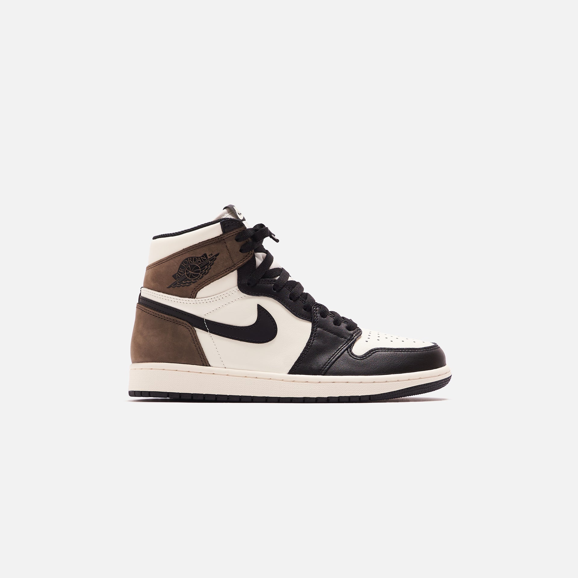 Nike Air Jordan 1 Retro High OG - Sail / Black / Dark Mocha
