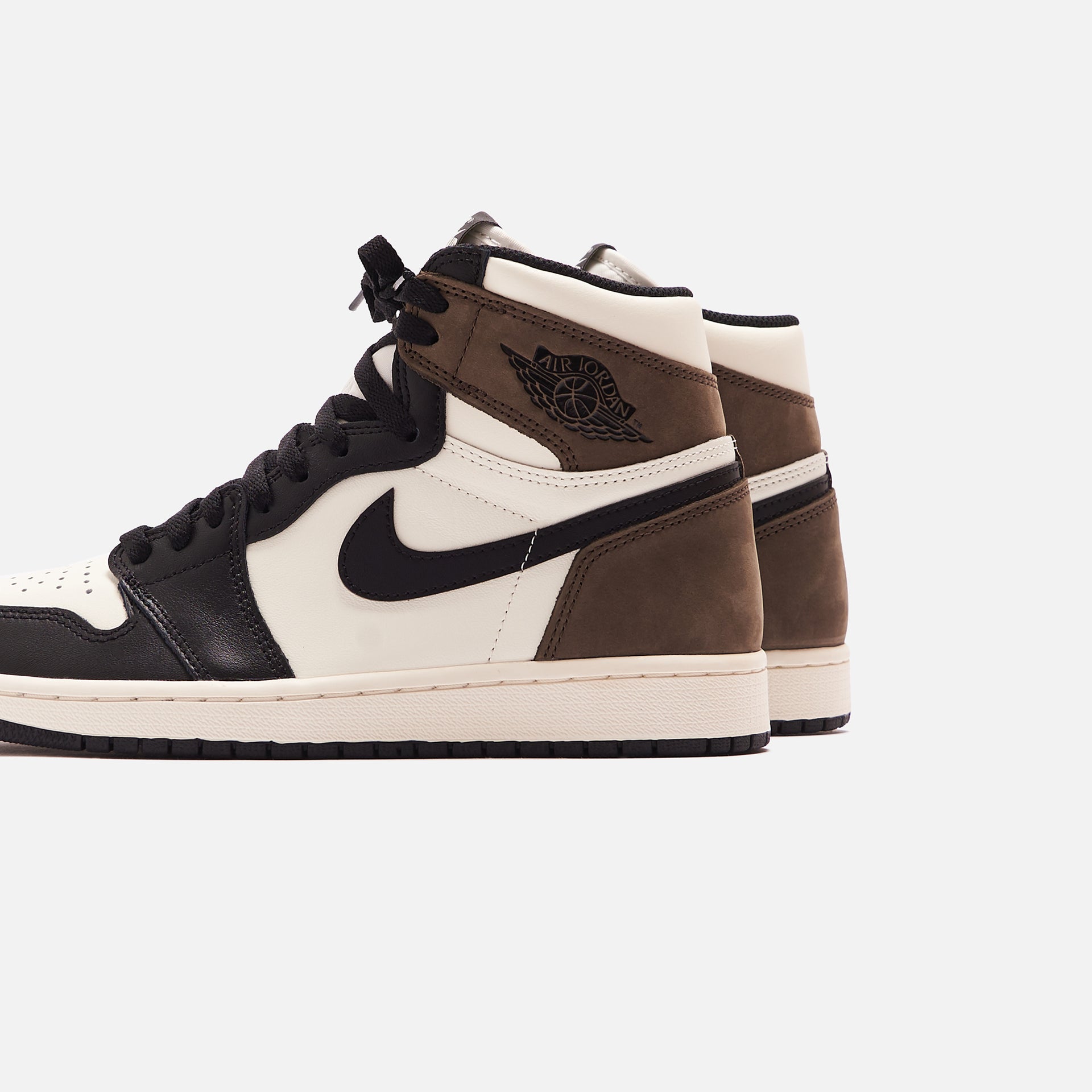 Nike Air Jordan 1 Retro High OG - Sail / Black / Dark Mocha