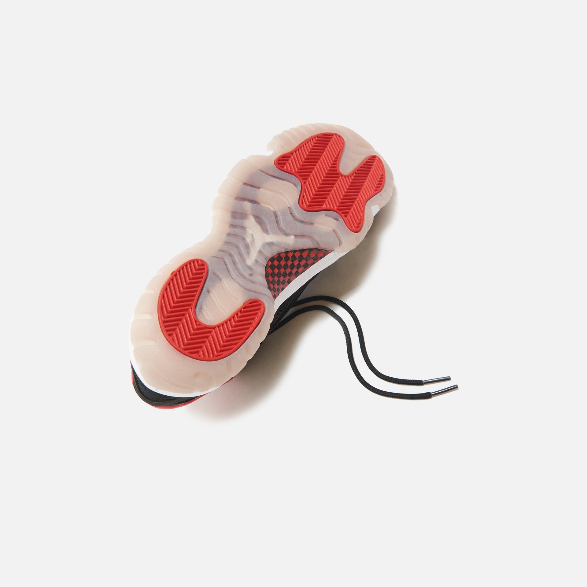 Nike Air Jordan 11 Retro Le - Black / True Red / Multicolor