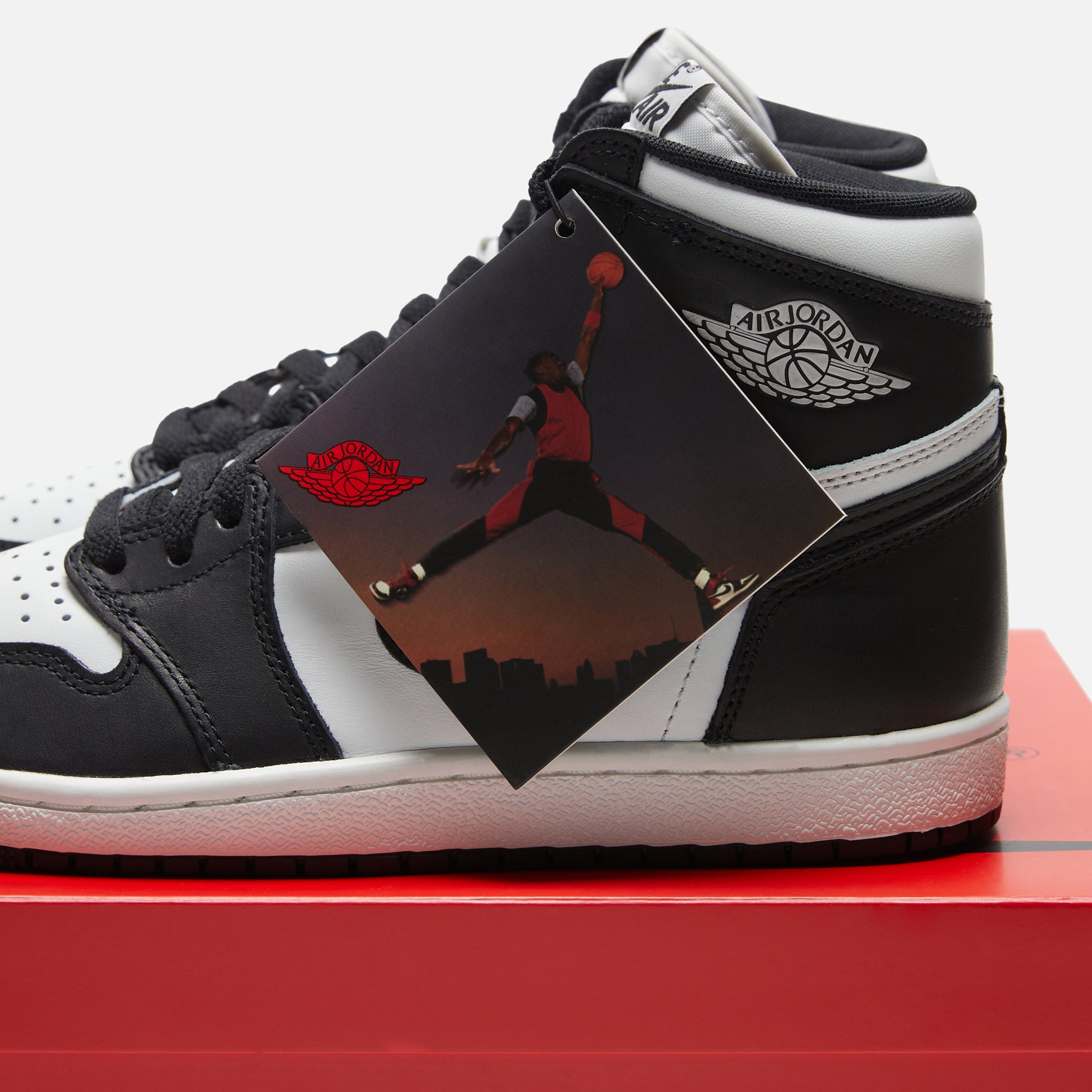 Nike Air Jordan 1 High '85 - Black / White