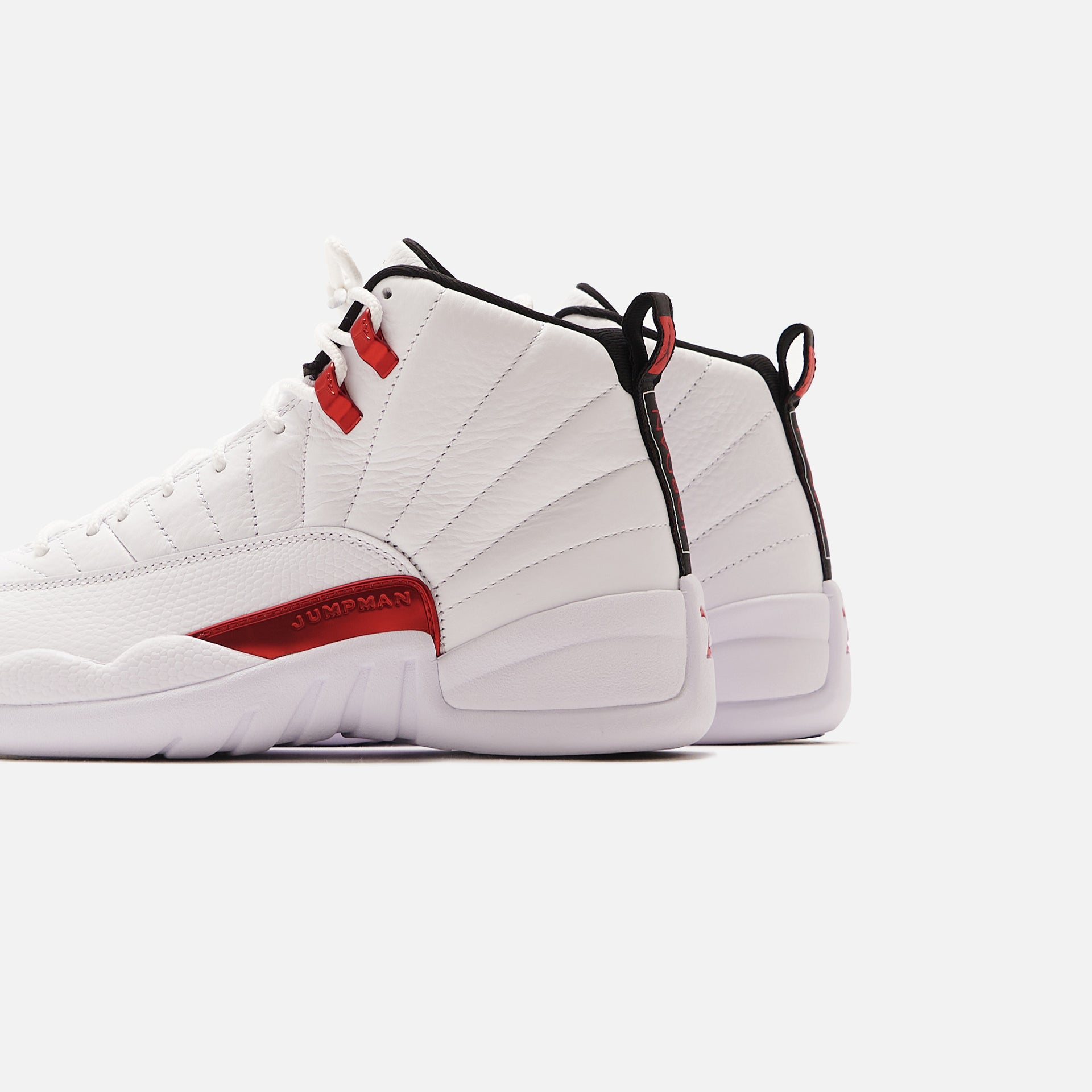 Nike Air Jordan 12 - Retro White / Black / University Red