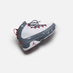 Nike Air Jordan 9 Retro - White / Fire Red / Cool Grey
