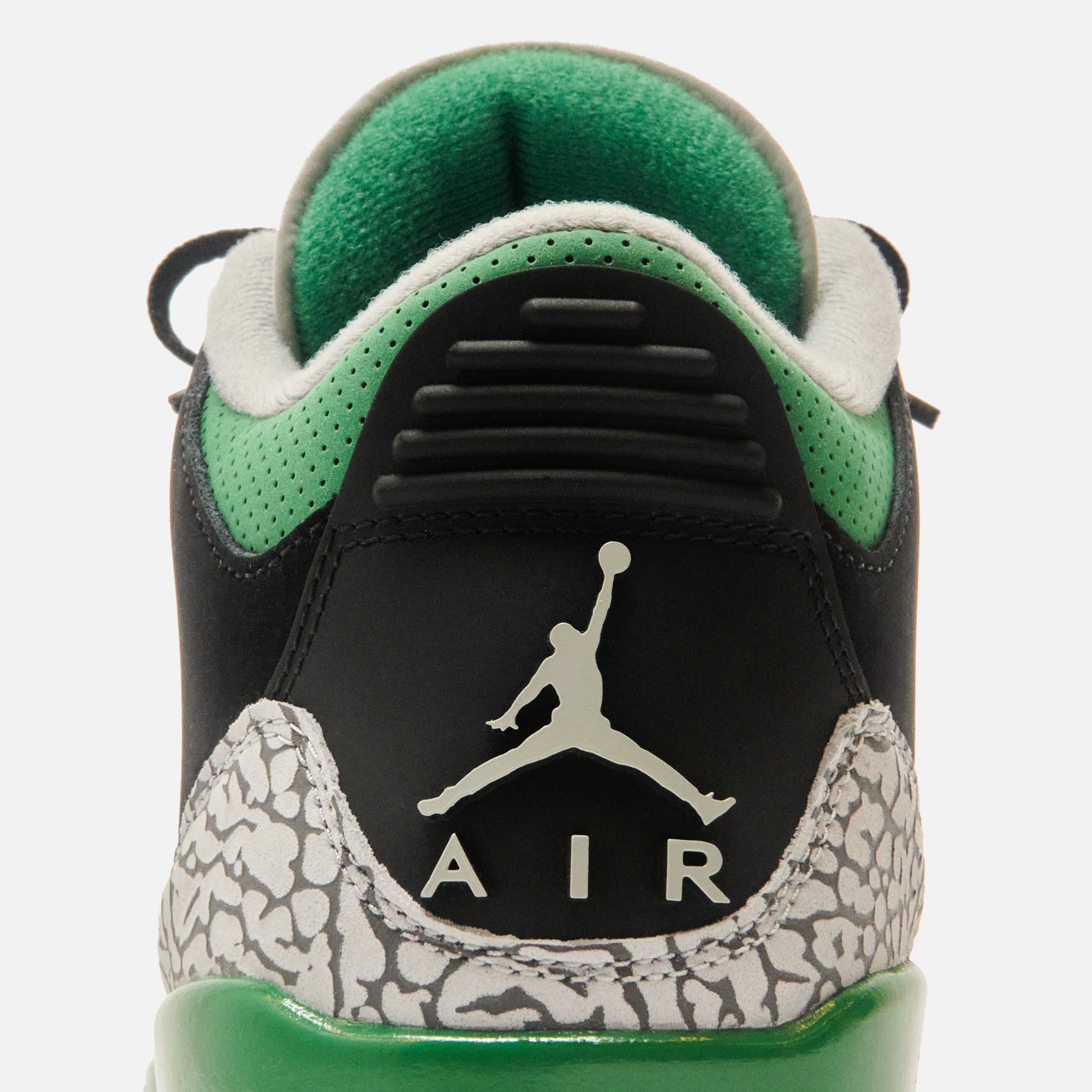 Nike Air Jordan 3 Retro - Black / Pine Green – Kith