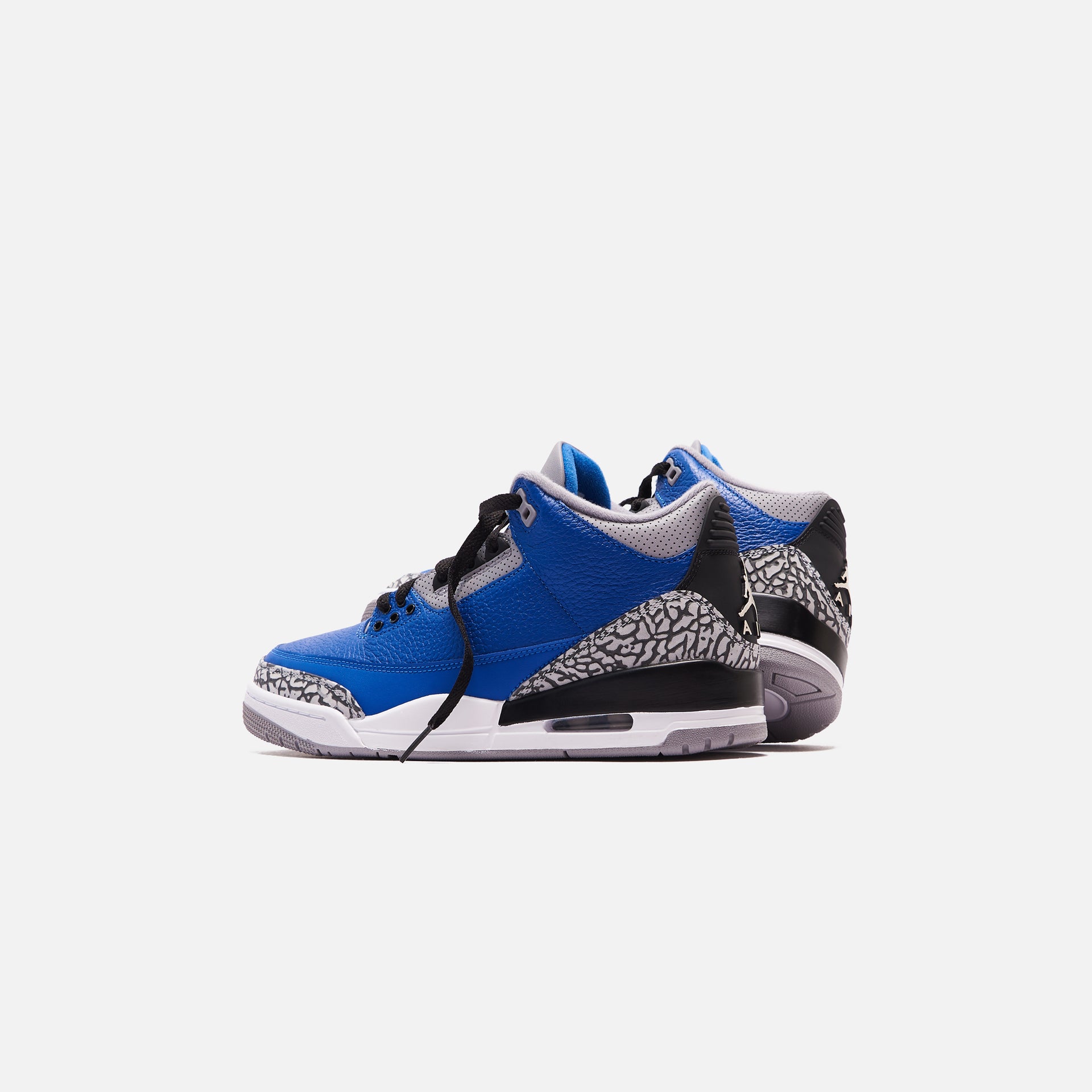 Nike Air Jordan 3 Retro - Varsity Royal / Cement Grey