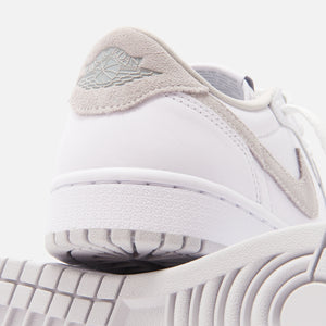 Nike WMNS Air Jordan 1 Low OG - White / Neutral Grey / Particle Grey