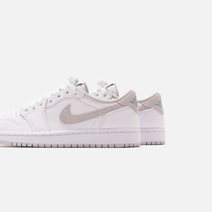 Nike WMNS Air Jordan 1 Low OG - White / Neutral Grey / Particle Grey