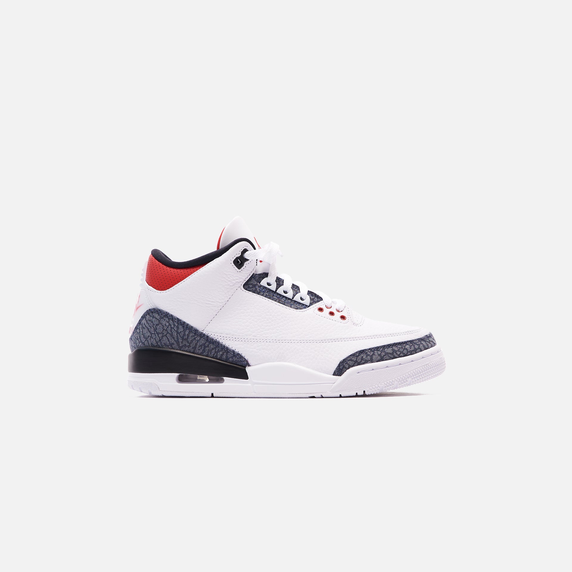 Nike Air Jordan 3 Retro SE - White / Fire Red / Black