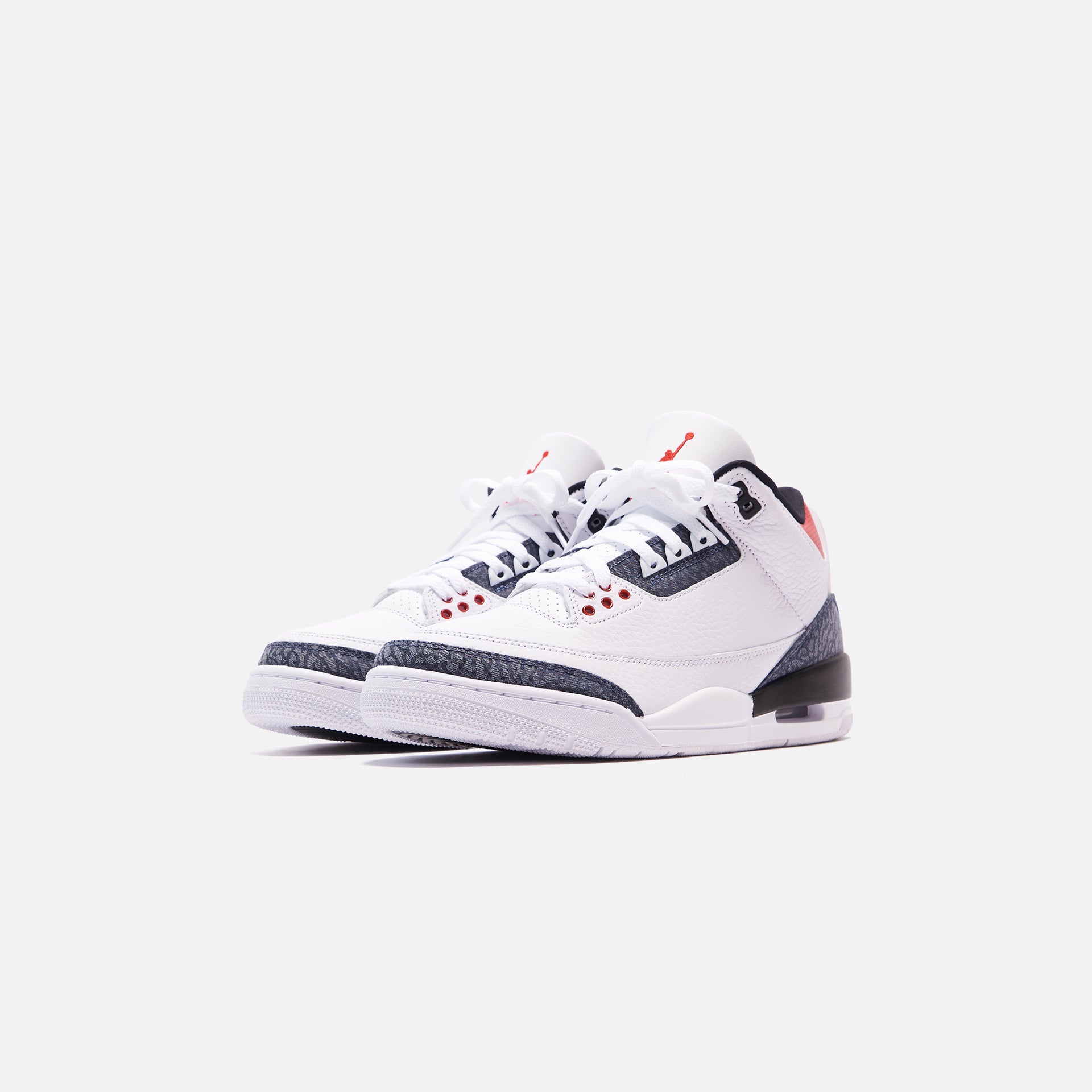 Nike Air Jordan 3 Retro SE - White / Fire Red / Black