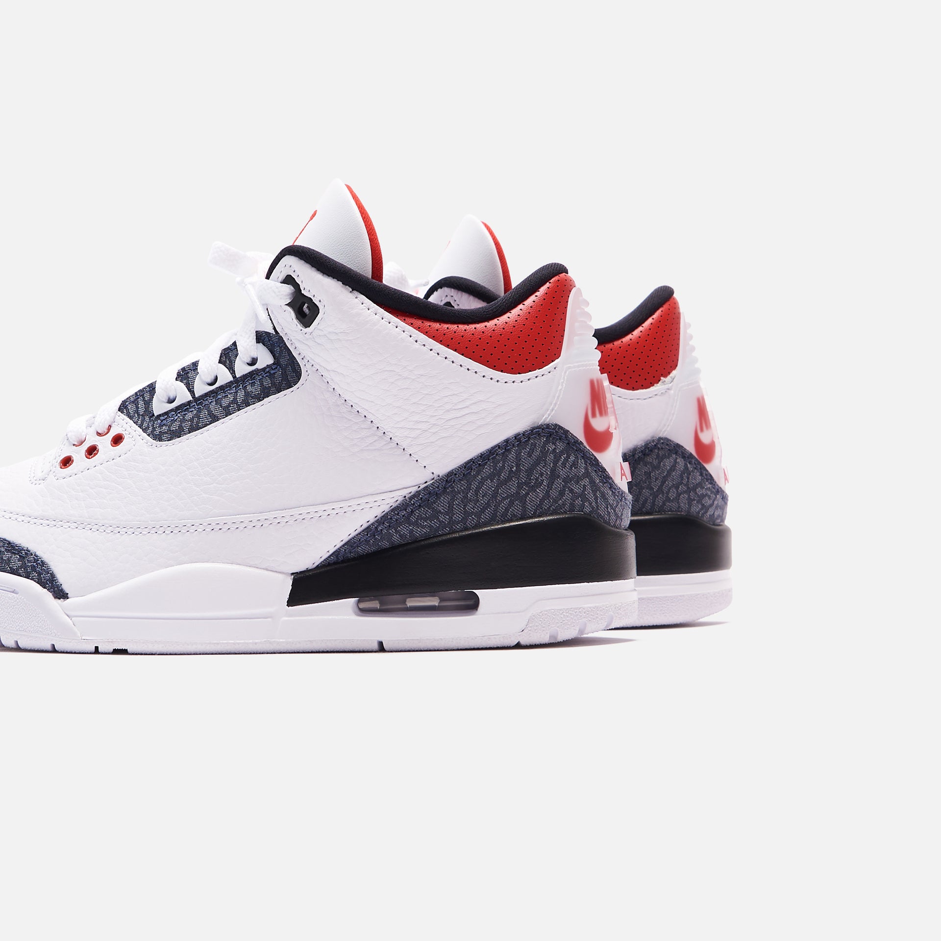 Nike Air Jordan 3 Retro SE - White / Fire Red / Black