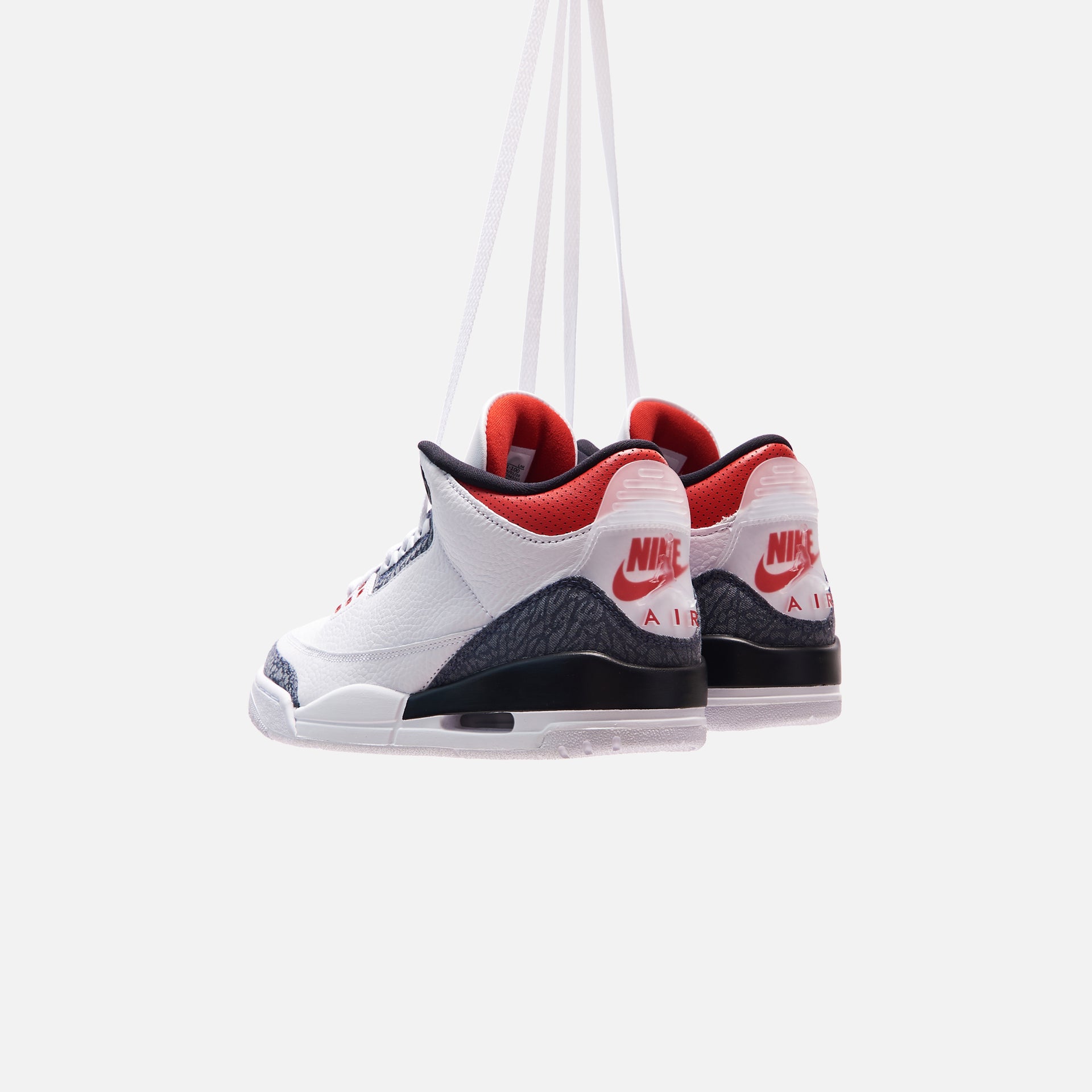 Nike Air Jordan 3 Retro SE - White / Fire Red / Black