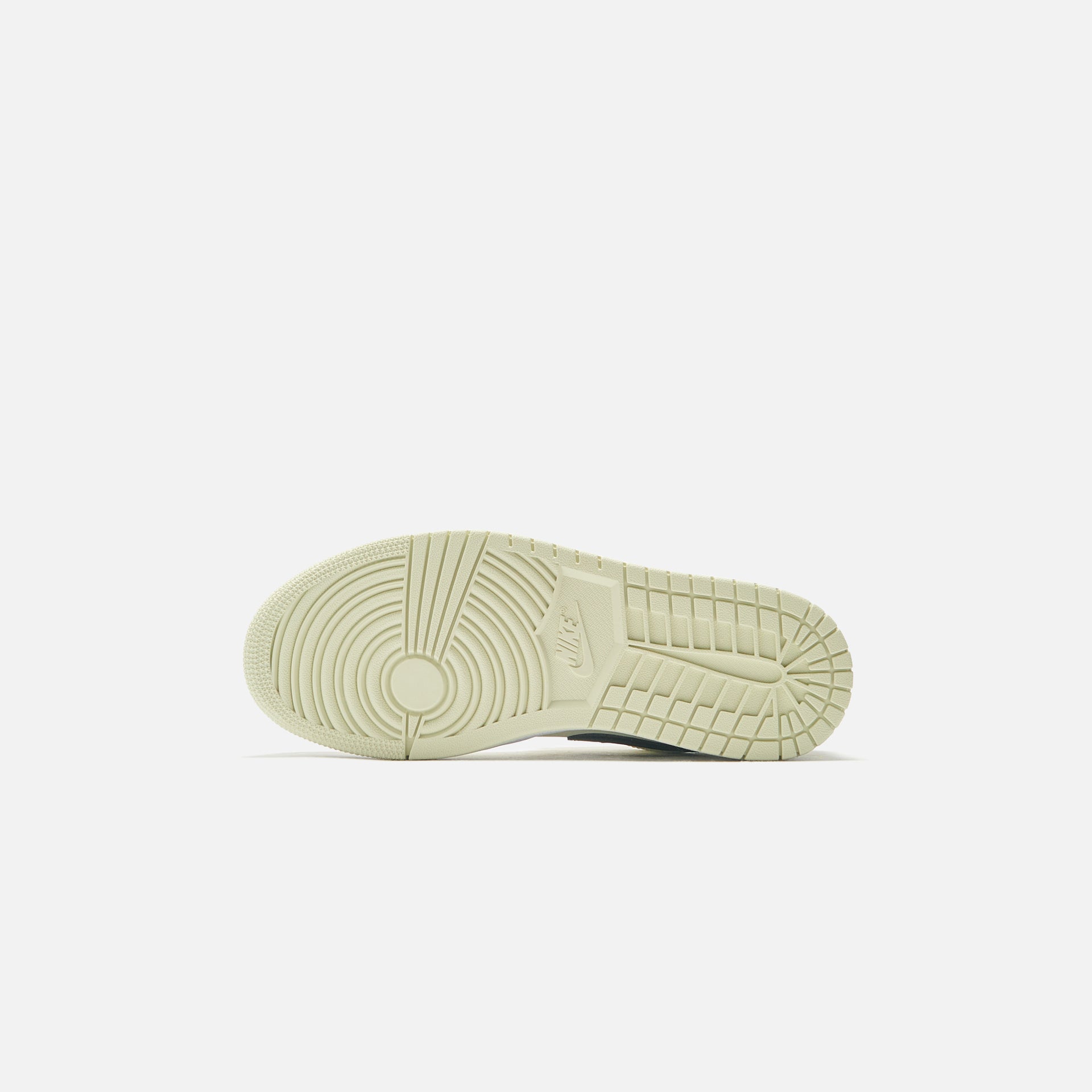 Nike WMNS Air Jordan 1 Low RE - Coconut Milk / Black / White