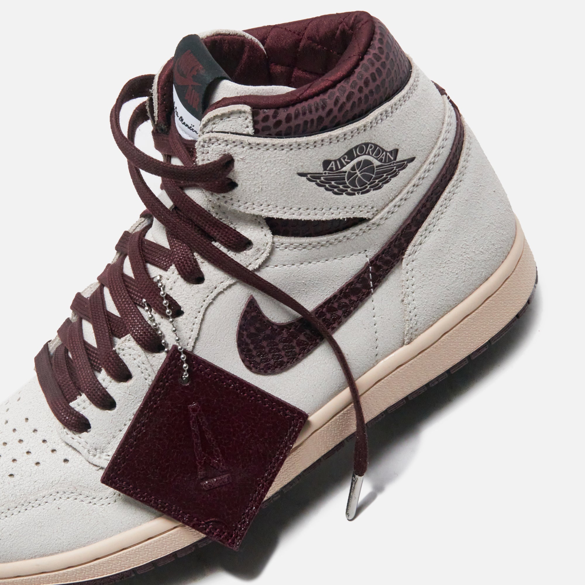 スニーカー A MA MANIERE NIKE AIR JORDAN 1 RETRO HIGH OG SAIL BURGUNDY Nike Jordan 1 High OG x A Ma Maniere Sail Burgundy Men's