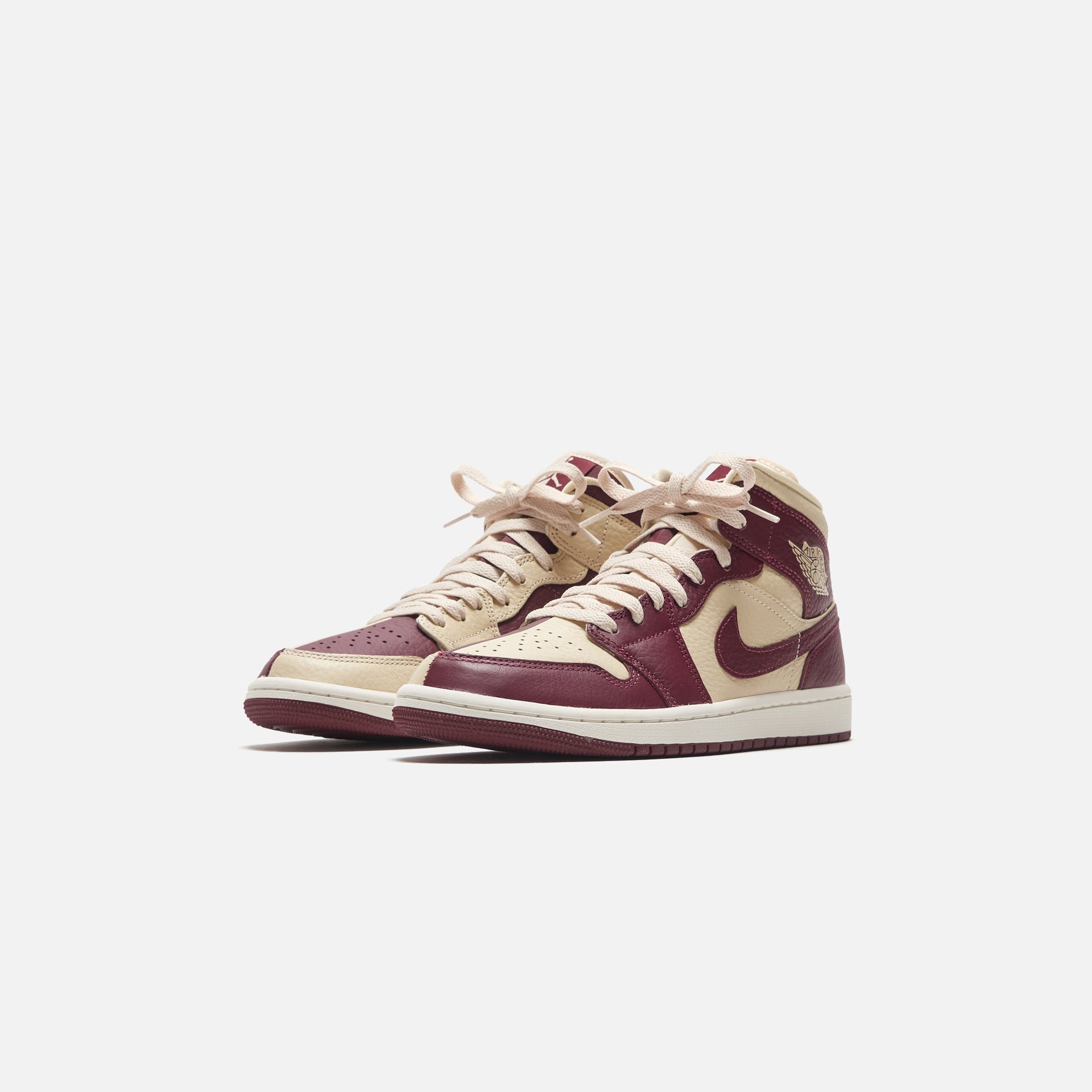 Nike Wmns Air Jordan 1 Mid SE - Beach / Cherrywood Red / Sail