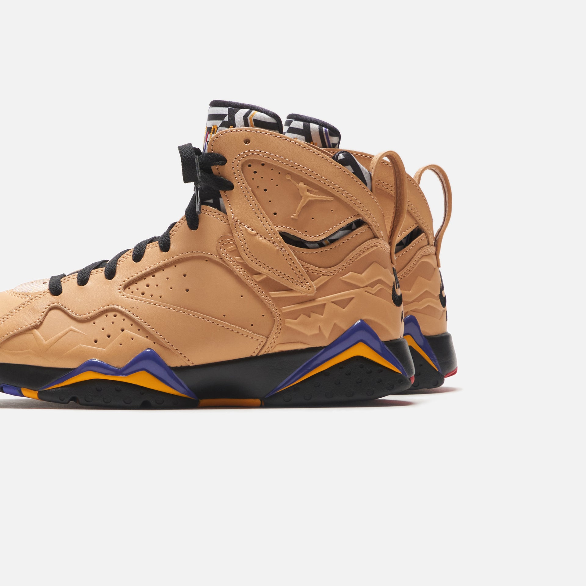 Nike Air Jordan 7 Retro SE - Vachetta Tan / Black /Taxi /Dark Concord