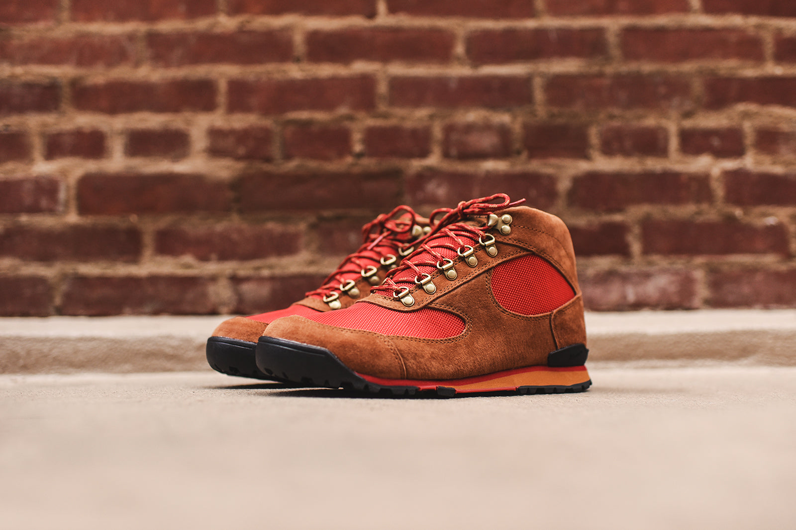Danner Jag - Monks Robe / Bossa Nova
