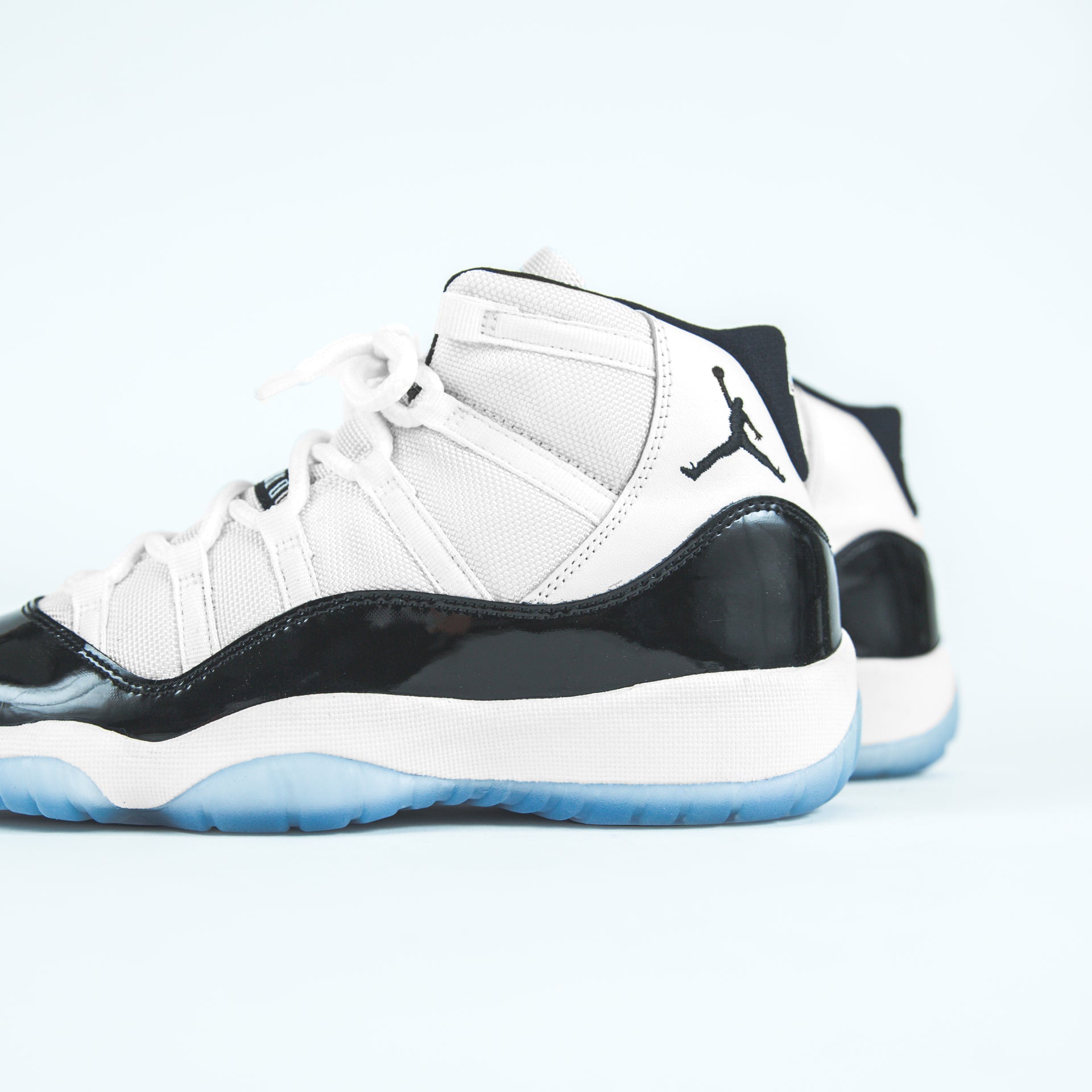 Nike GS Air Jordan 11 Retro - White / Black / Concord