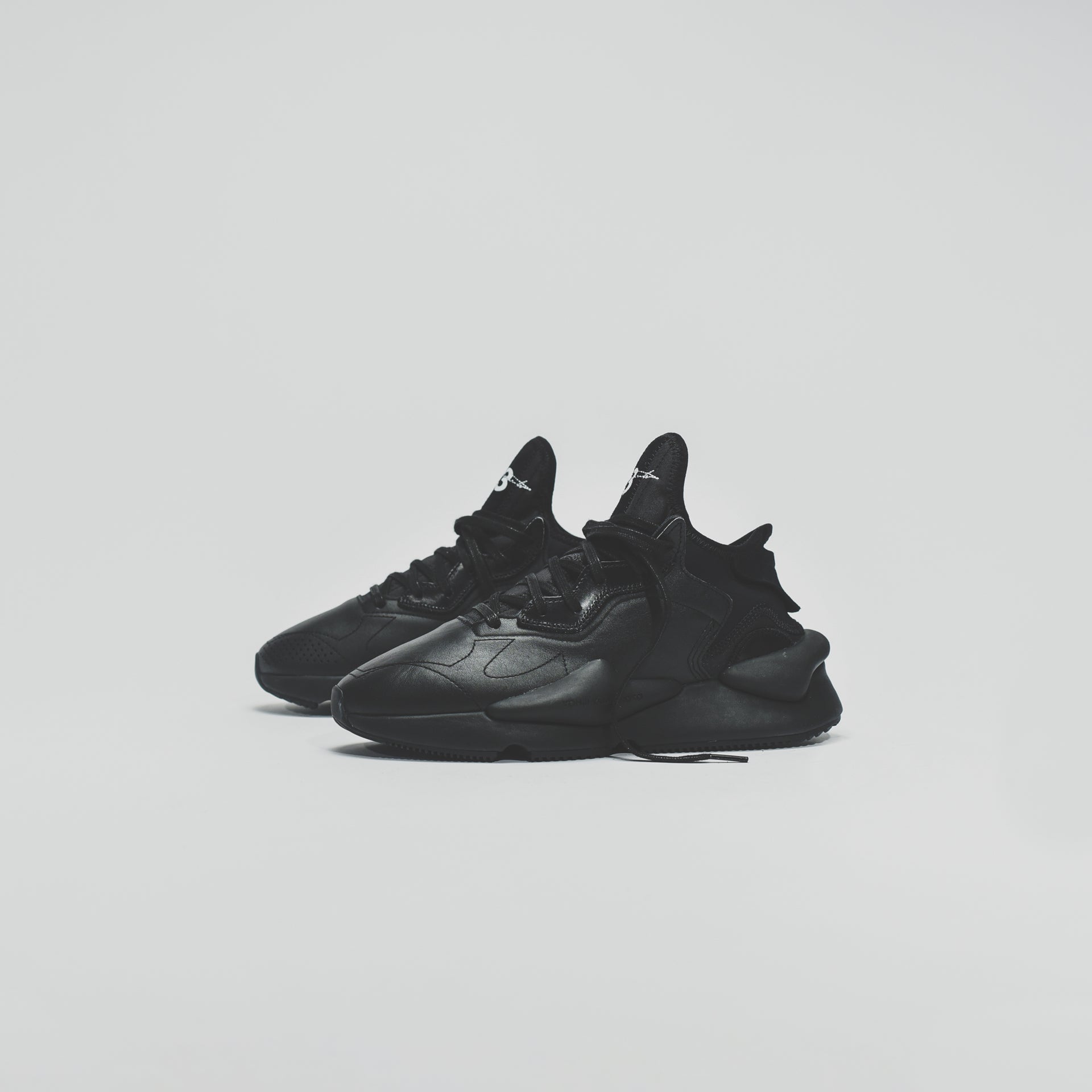 Y-3 Kaiwa - Black / White
