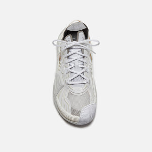 Just Debuted the Most Weather-Friendly Shoe of New York Fashion Week -  White 'Flash - De-iceShops Denmark - X' sneakers Lanvin