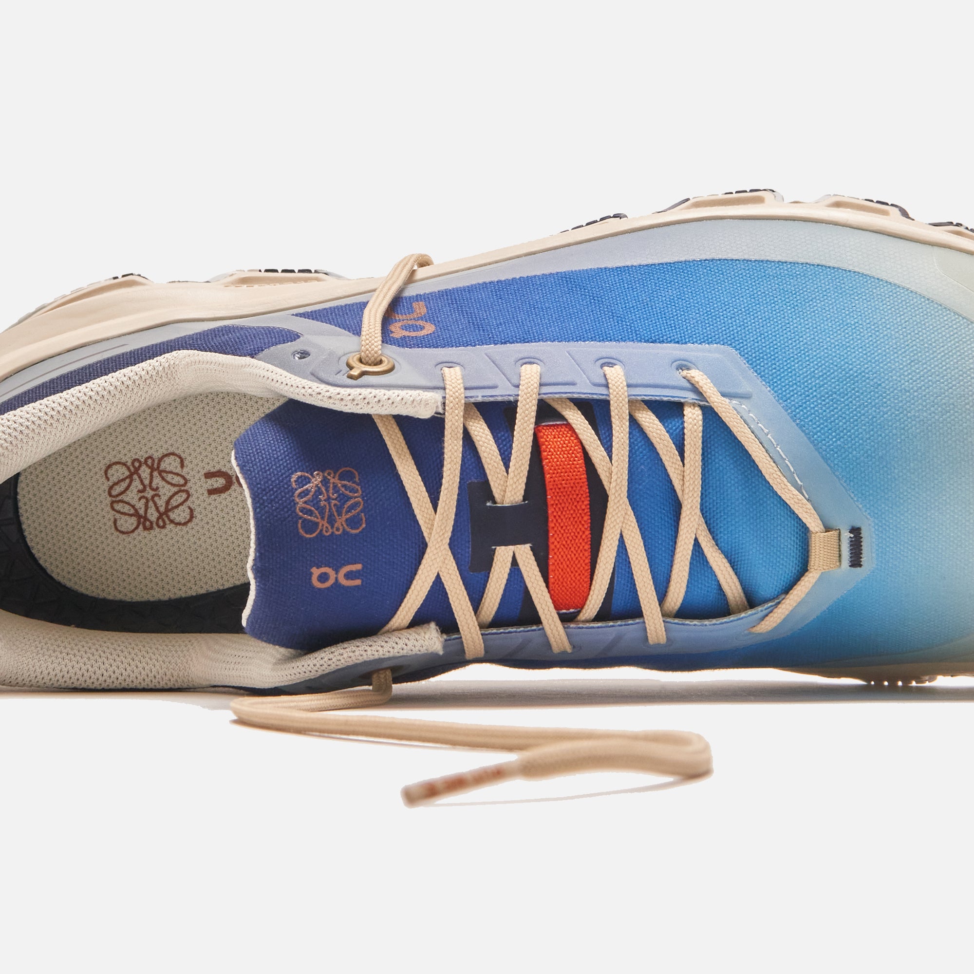 On Running x Loewe Cloudventure - Gradient Blue – Kith
