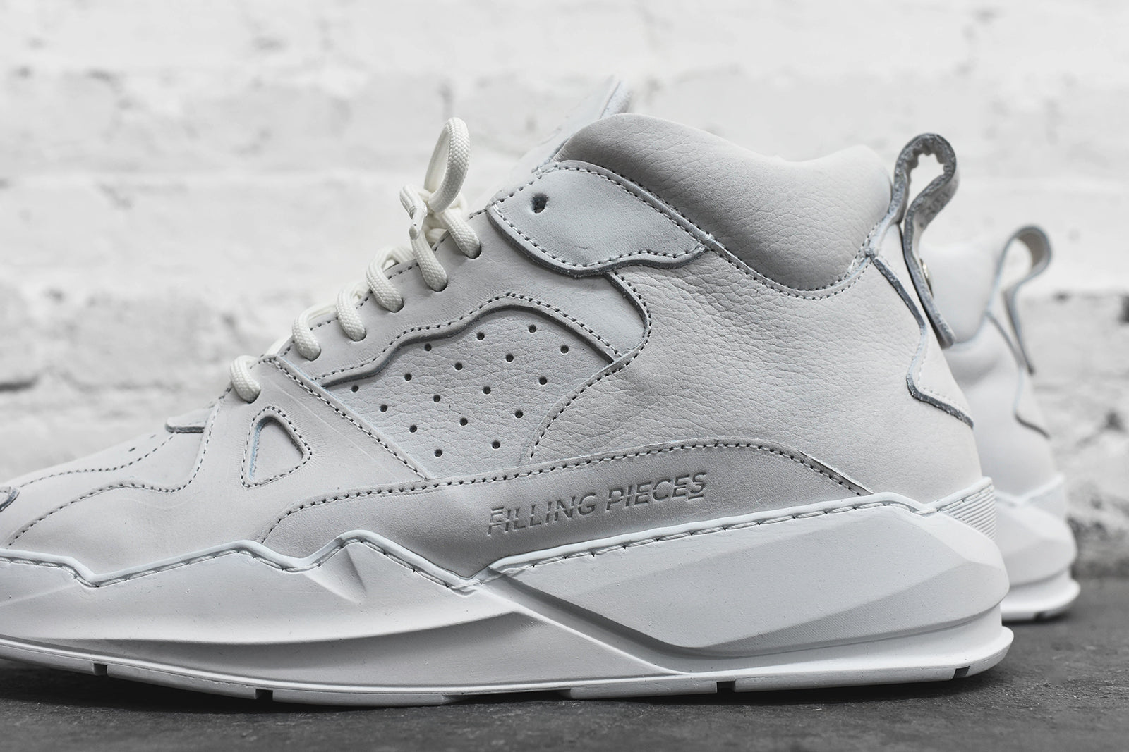 Filling Pieces Lay Up Icey 2 Flow - White