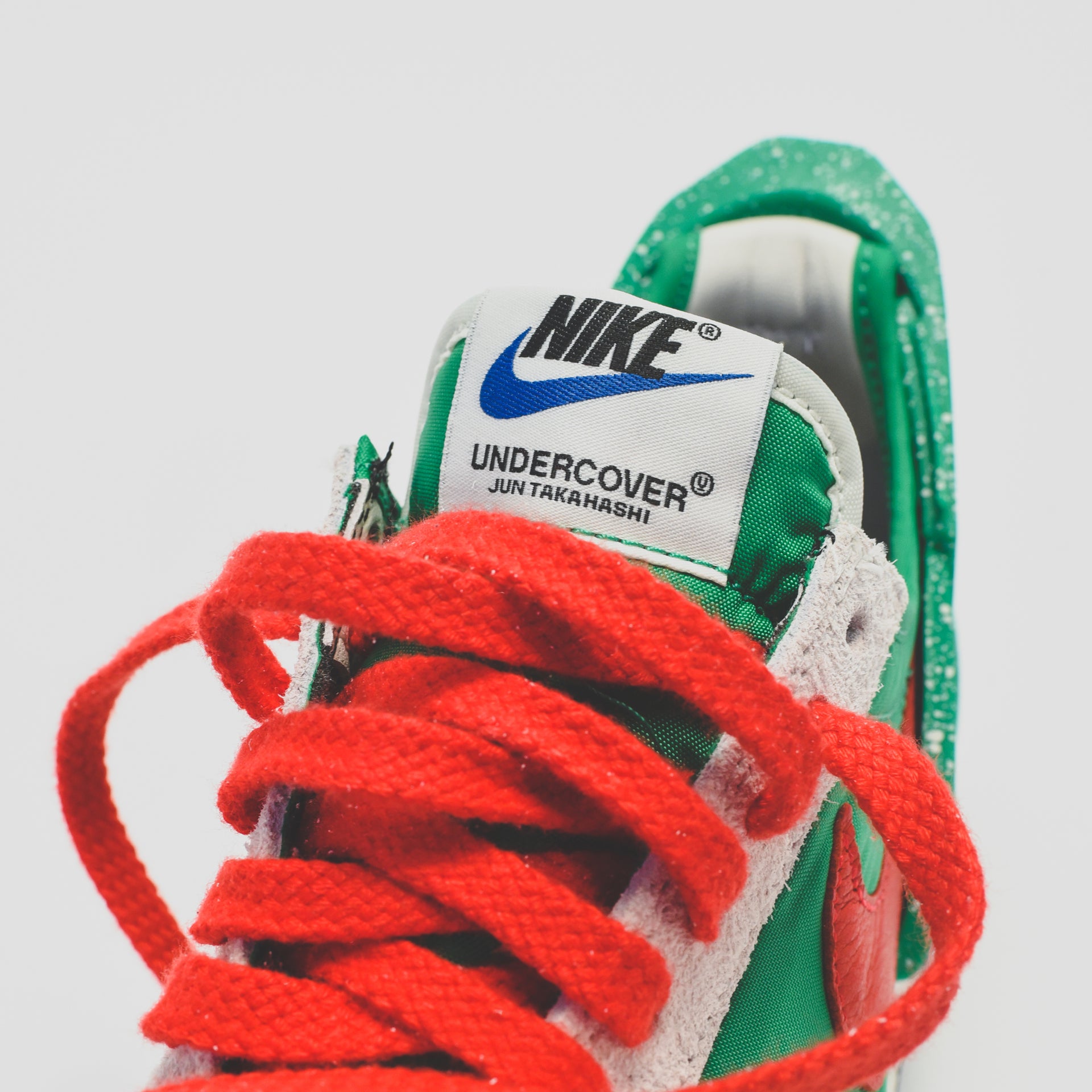 Nike x Undercover WMNS Daybreak - Lucky Green / University Red