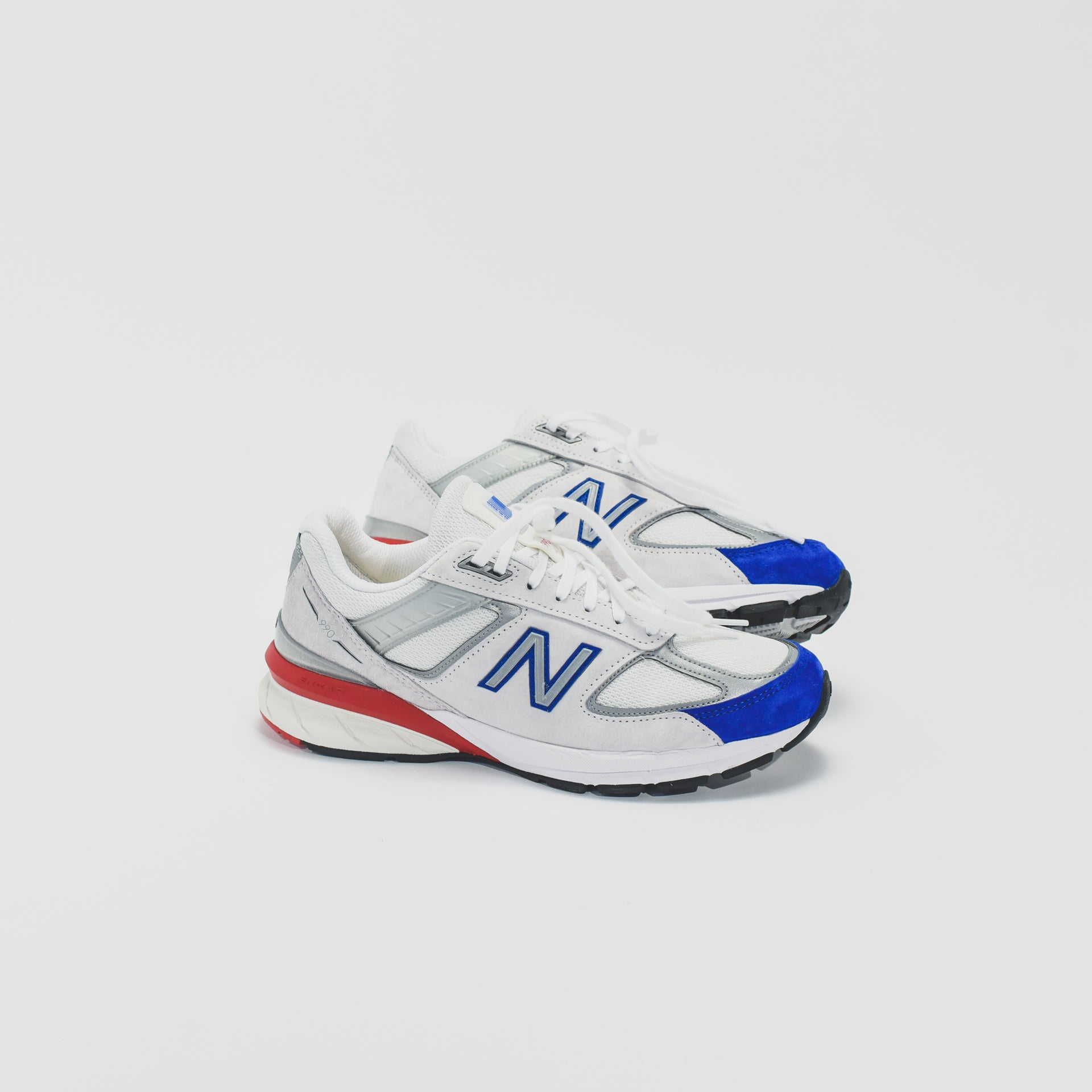 New Balance Made in USA 990 V5 - Nimbus Cloud / Team Red