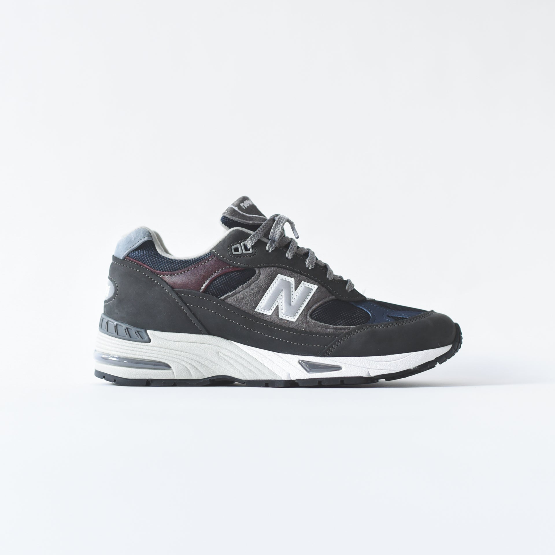 New Balance M991GNN - Olive / White