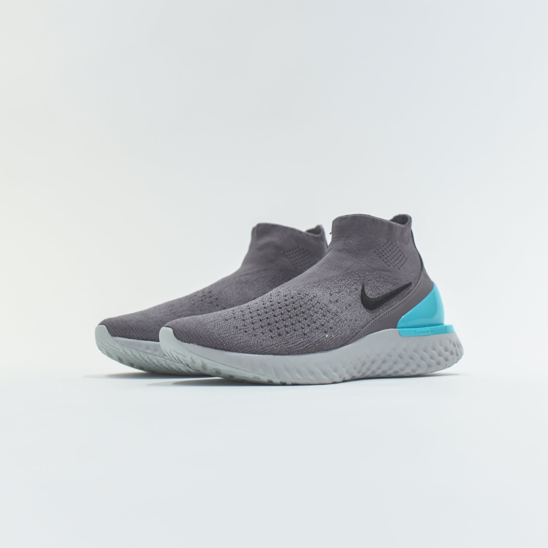 Nike Rise React Flyknit - Gunsmoke / Black / Dark Stucco