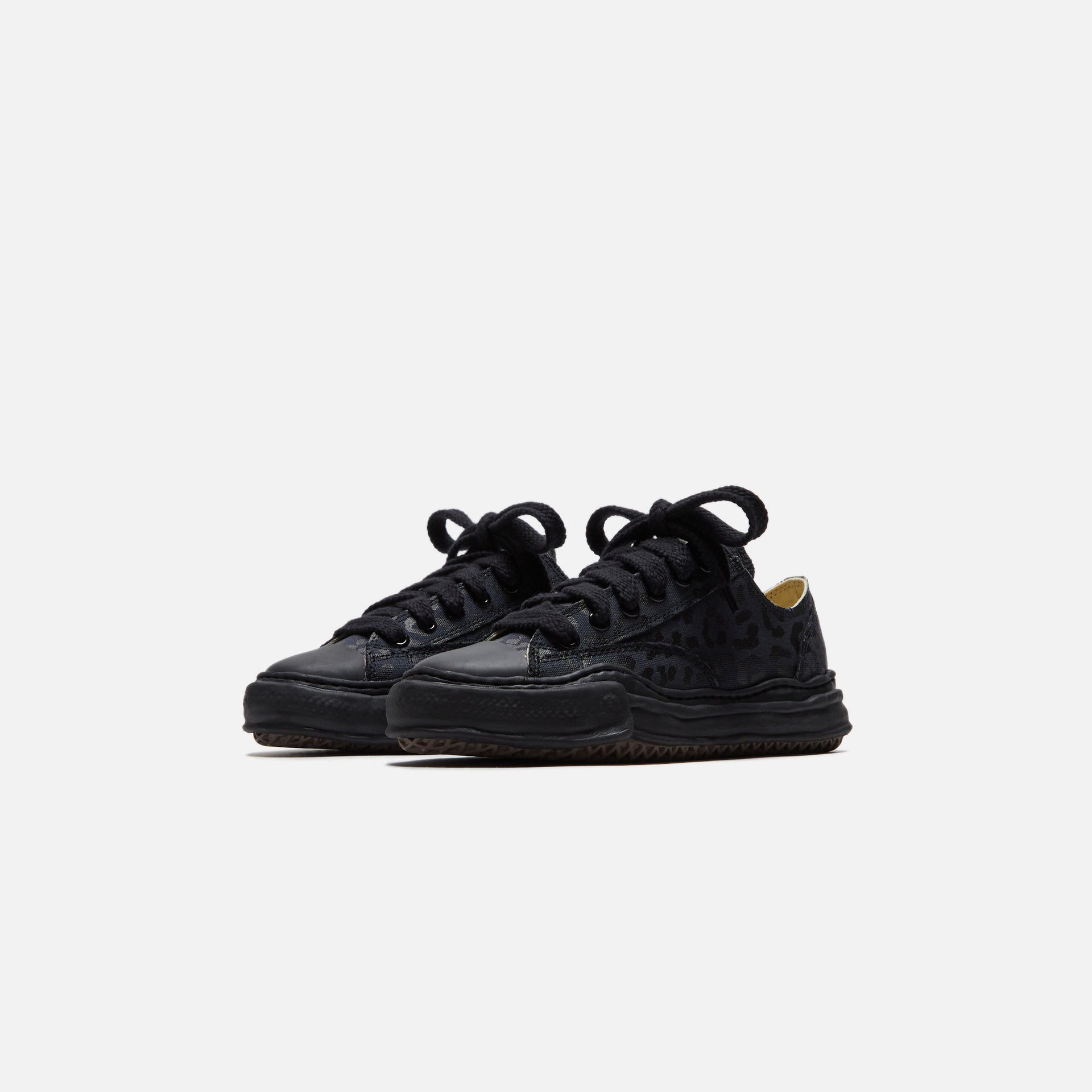 Mihara Yasuhiro Peterson Low Sole Canvas - Black